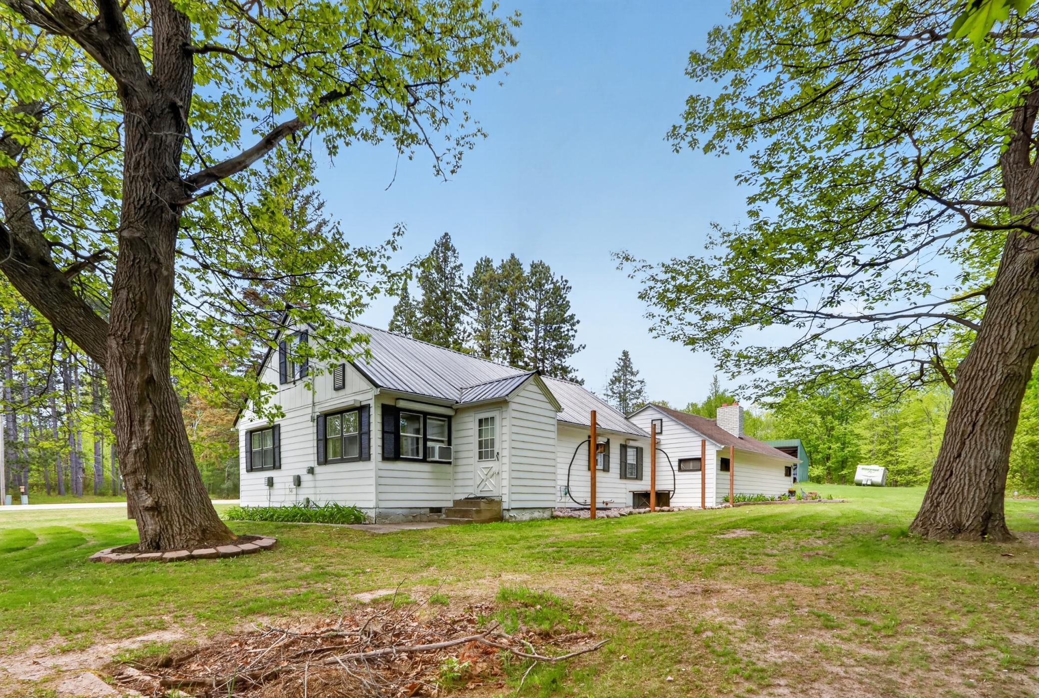 1952 single family home for sale at 21020 River Road in Grand Rapids, MN — 4 bed, 2 bath (photo 40 of 52)