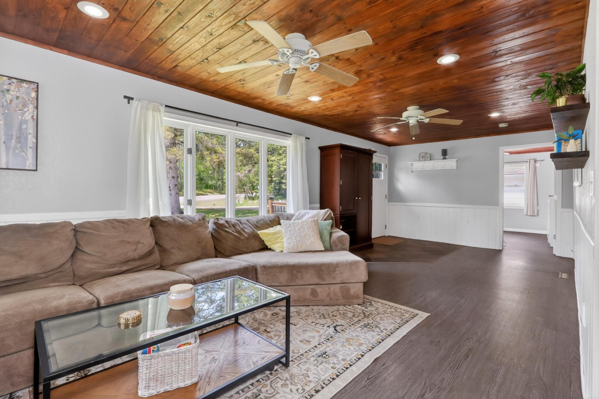 1952 single family home for sale at 21020 River Road in Grand Rapids, MN — 4 bed, 2 bath (photo 6 of 52)