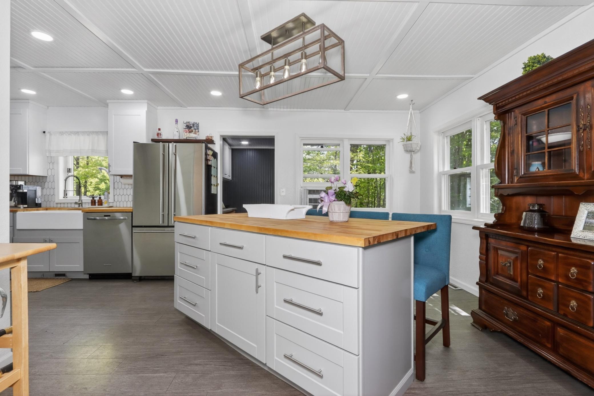 1952 single family home for sale at 21020 River Road in Grand Rapids, MN — 4 bed, 2 bath (photo 9 of 52)