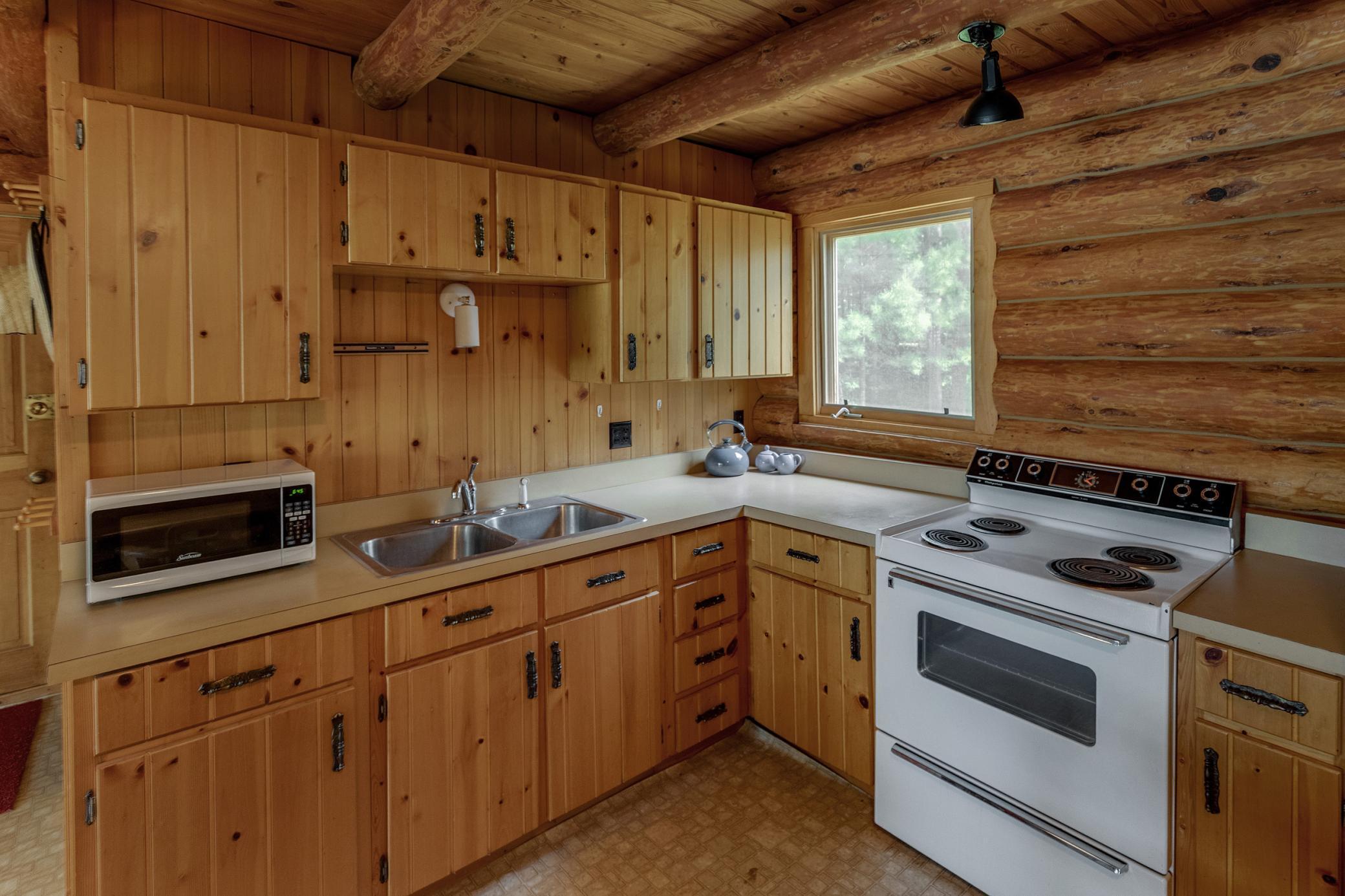 1985 single family home for sale at 5033 Barnum Road NW in Hackensack, MN — 1 bed, 1 bath (photo 12 of 30)