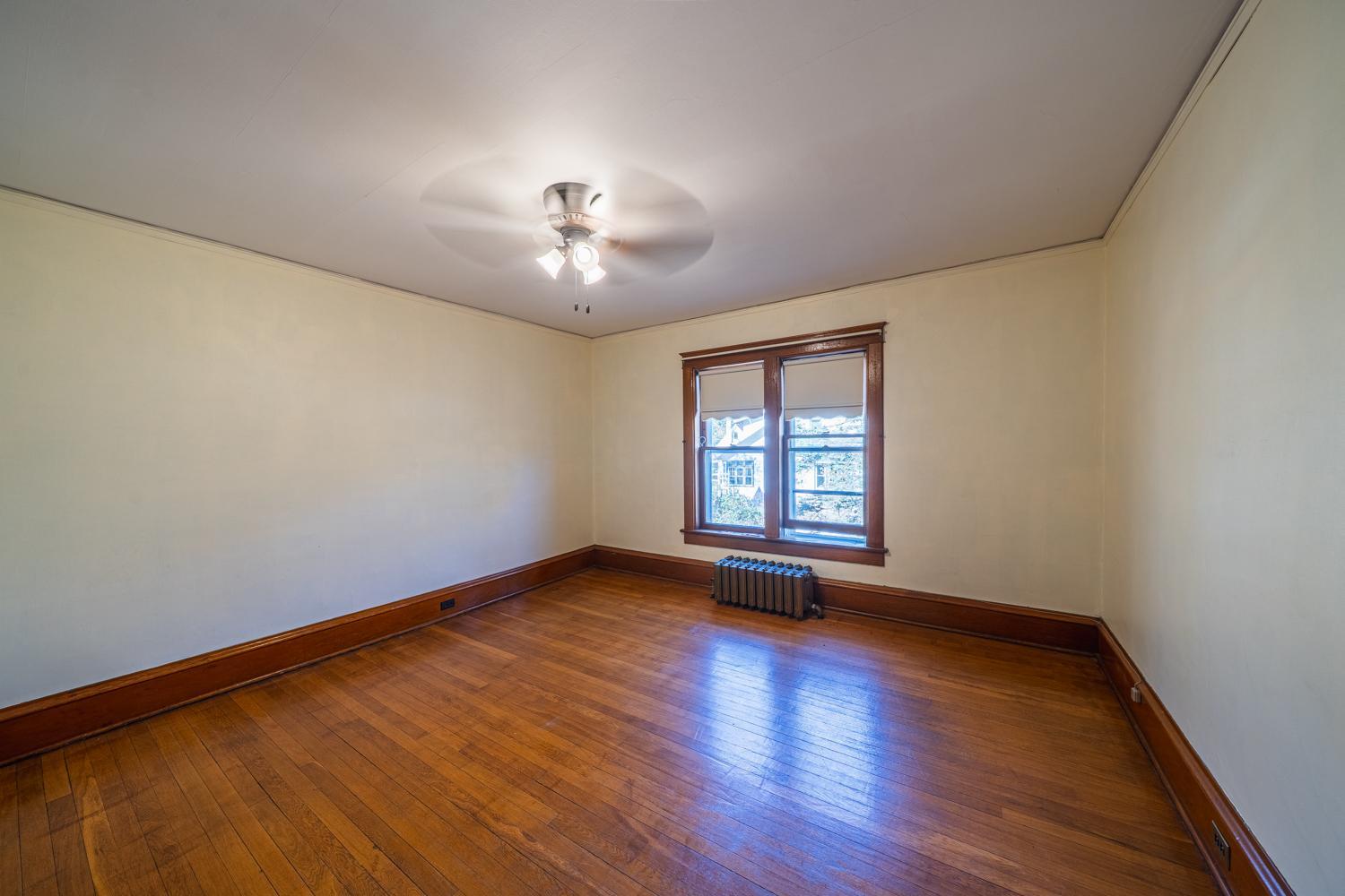 1905 single family home for sale at 1115 Summit Avenue in Detroit Lakes, MN — 5 bed, 3 bath (photo 17 of 41)