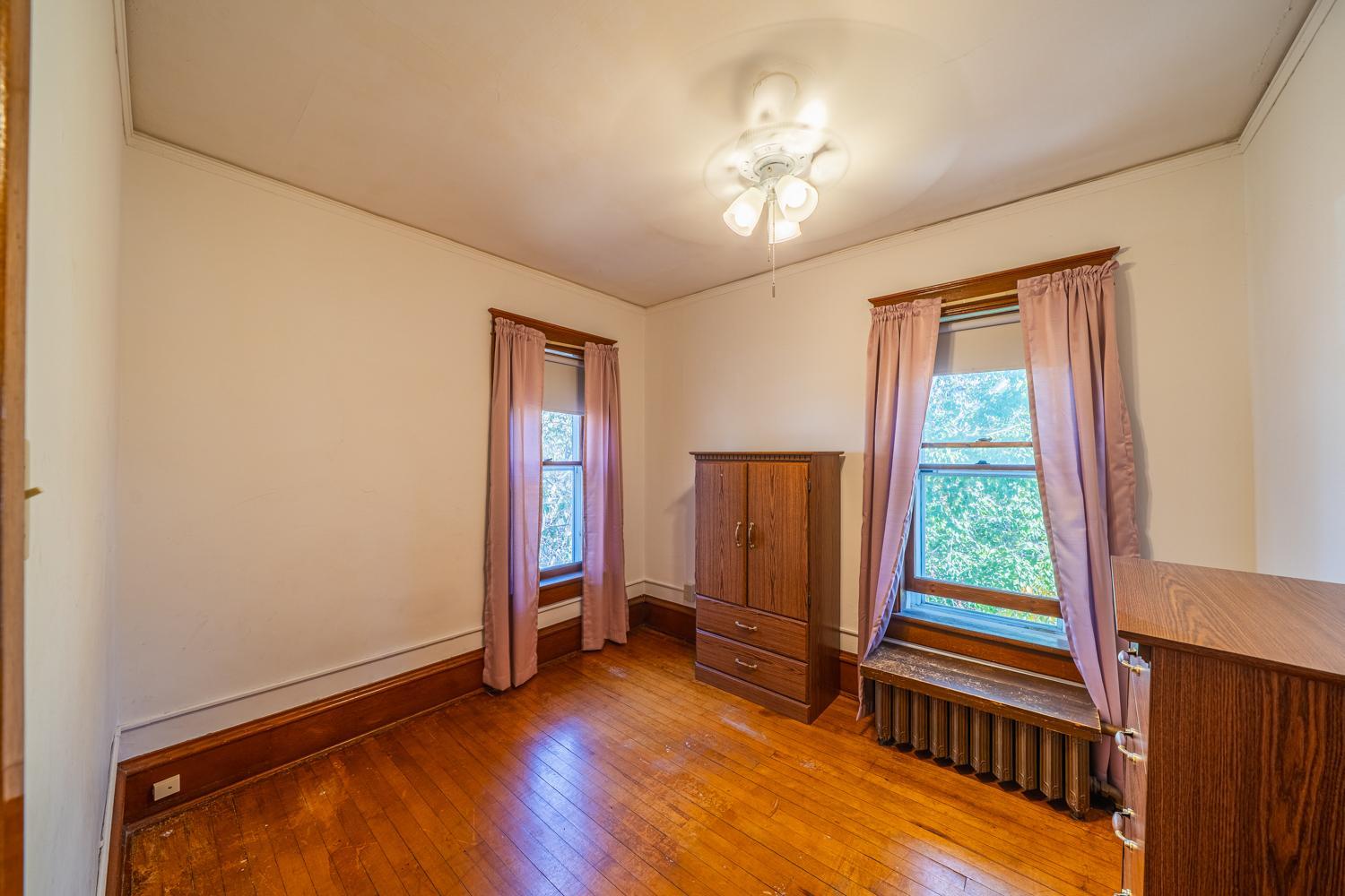 1905 single family home for sale at 1115 Summit Avenue in Detroit Lakes, MN — 5 bed, 3 bath (photo 19 of 41)