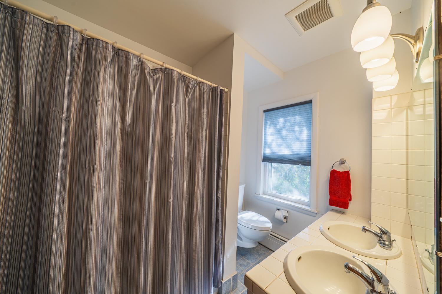 1905 single family home for sale at 1115 Summit Avenue in Detroit Lakes, MN — 5 bed, 3 bath (photo 20 of 41)