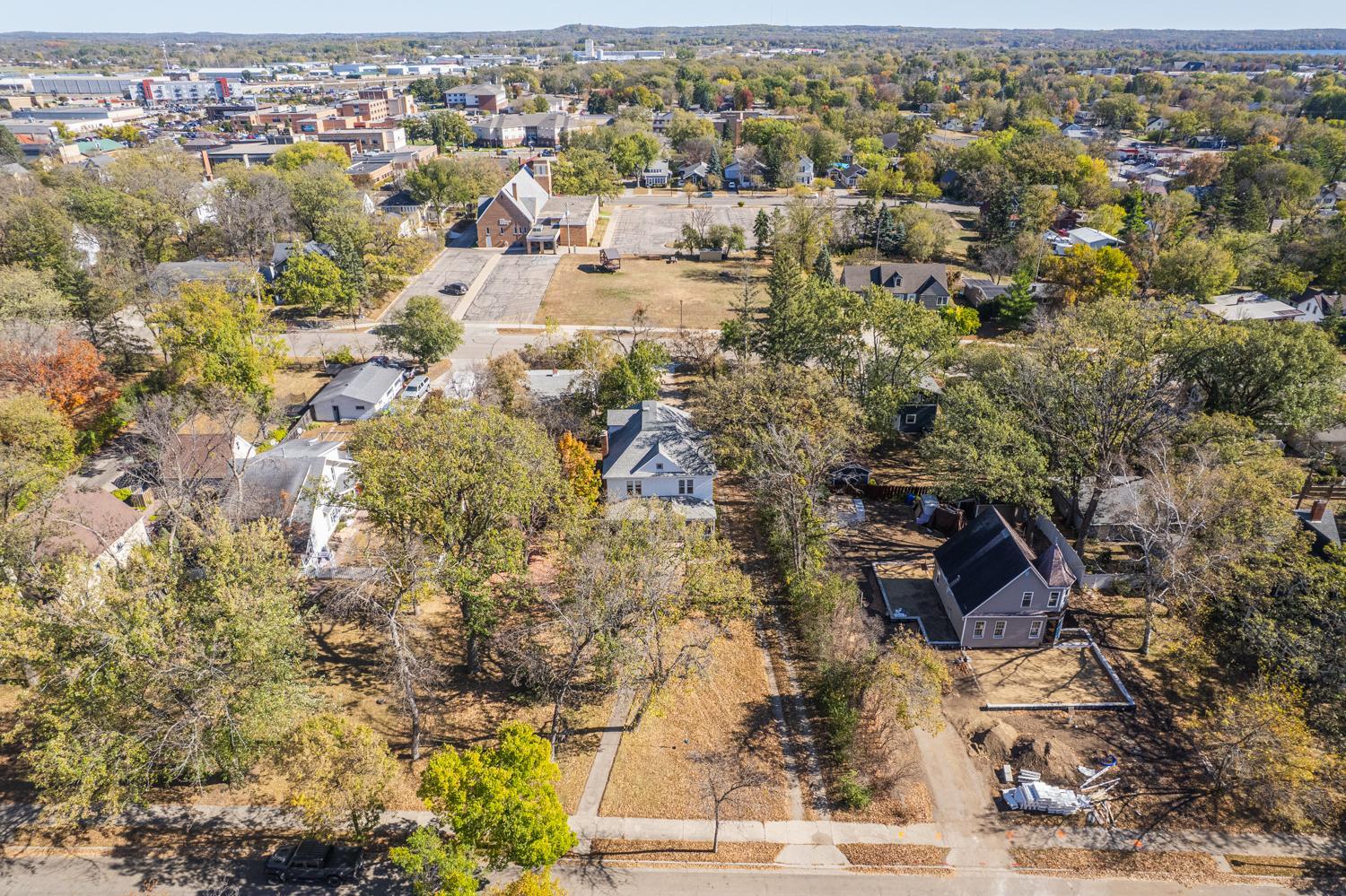 1905 single family home for sale at 1115 Summit Avenue in Detroit Lakes, MN — 5 bed, 3 bath (photo 38 of 41)