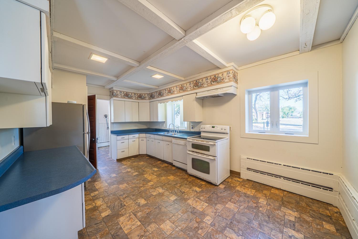 1905 single family home for sale at 1115 Summit Avenue in Detroit Lakes, MN — 5 bed, 3 bath (photo 9 of 41)