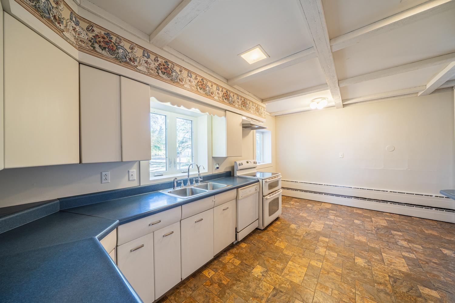 1905 single family home for sale at 1115 Summit Avenue in Detroit Lakes, MN — 5 bed, 3 bath (photo 10 of 41)