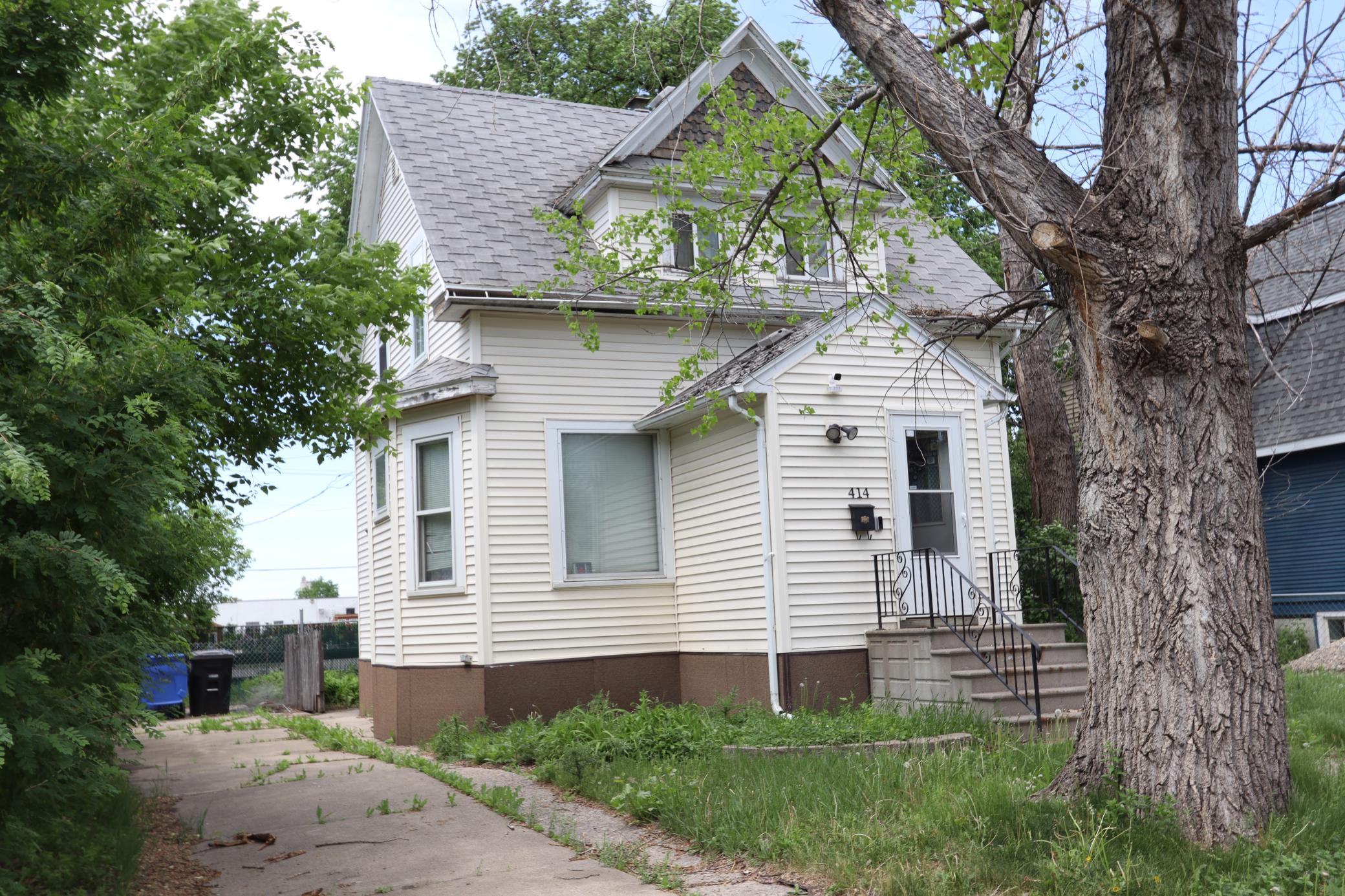 414 12th Street N, Fargo ND 58102 - Photo 2 of 23
