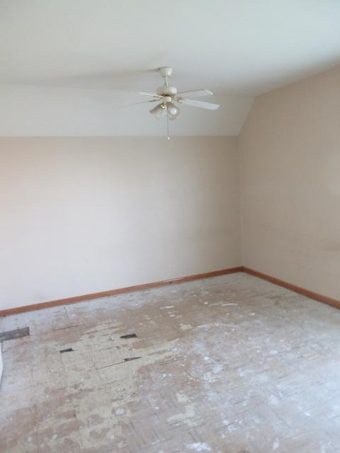 203 4th Street SW, Hillsboro ND 58045 - Photo 12 of 31