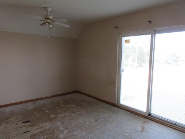 203 4th Street SW, Hillsboro ND 58045 - Photo 13 of 31