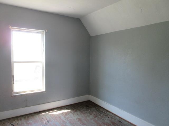 203 4th Street SW, Hillsboro ND 58045 - Photo 14 of 31