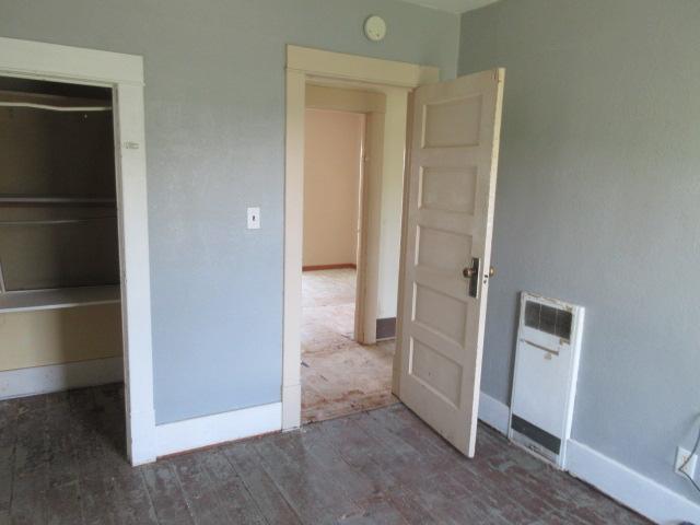 203 4th Street SW, Hillsboro ND 58045 - Photo 17 of 31
