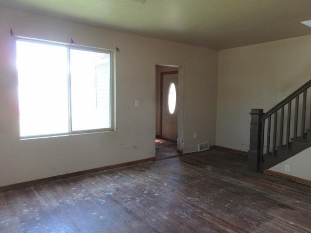 203 4th Street SW, Hillsboro ND 58045 - Photo 23 of 31