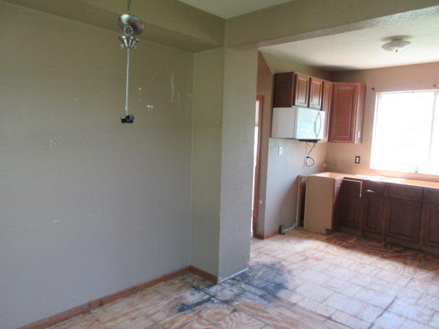 203 4th Street SW, Hillsboro ND 58045 - Photo 27 of 31
