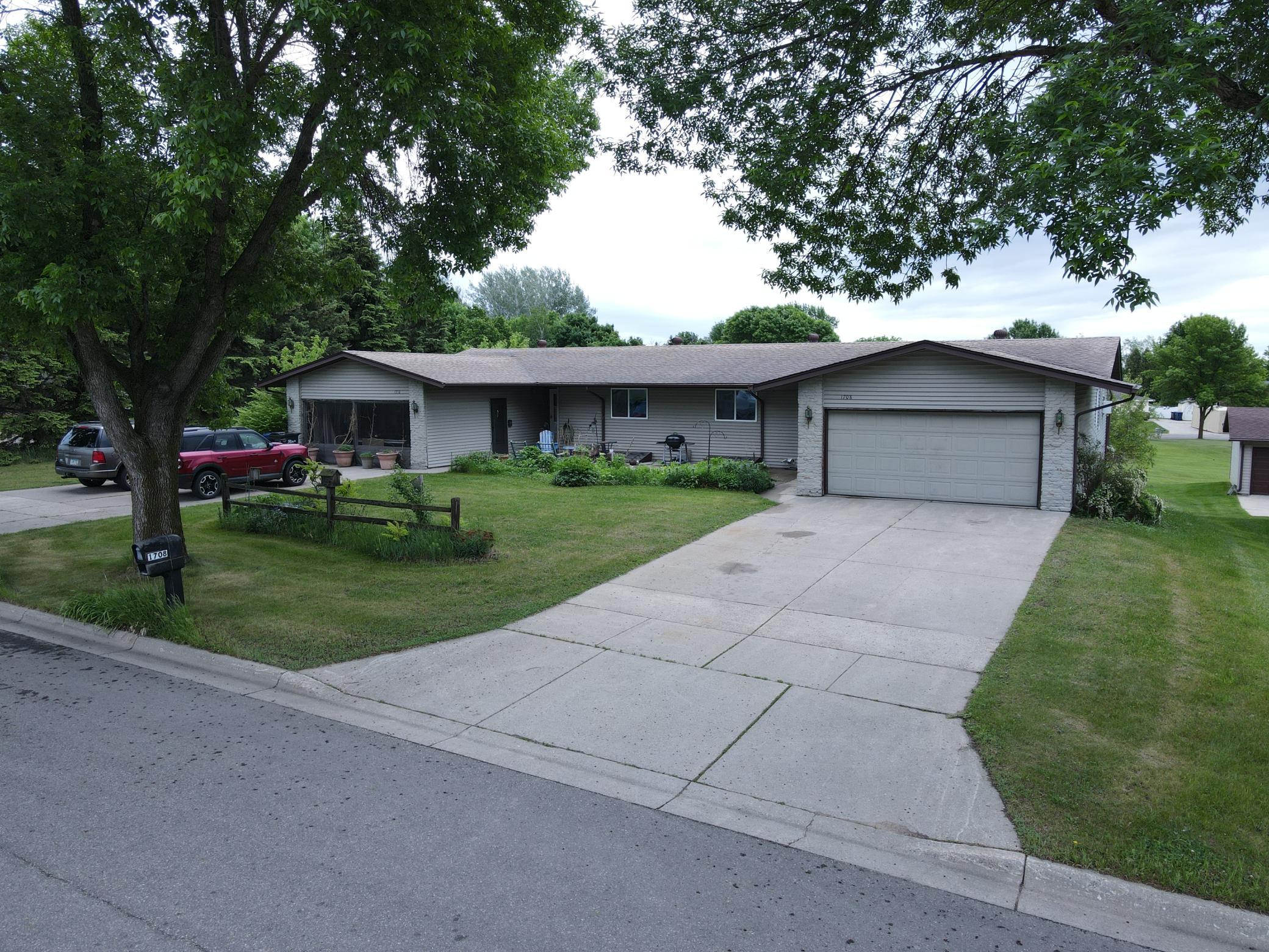 1983 home for sale at 1710 N Park Street in Fergus Falls, MN — 8 bed, 4 bath
