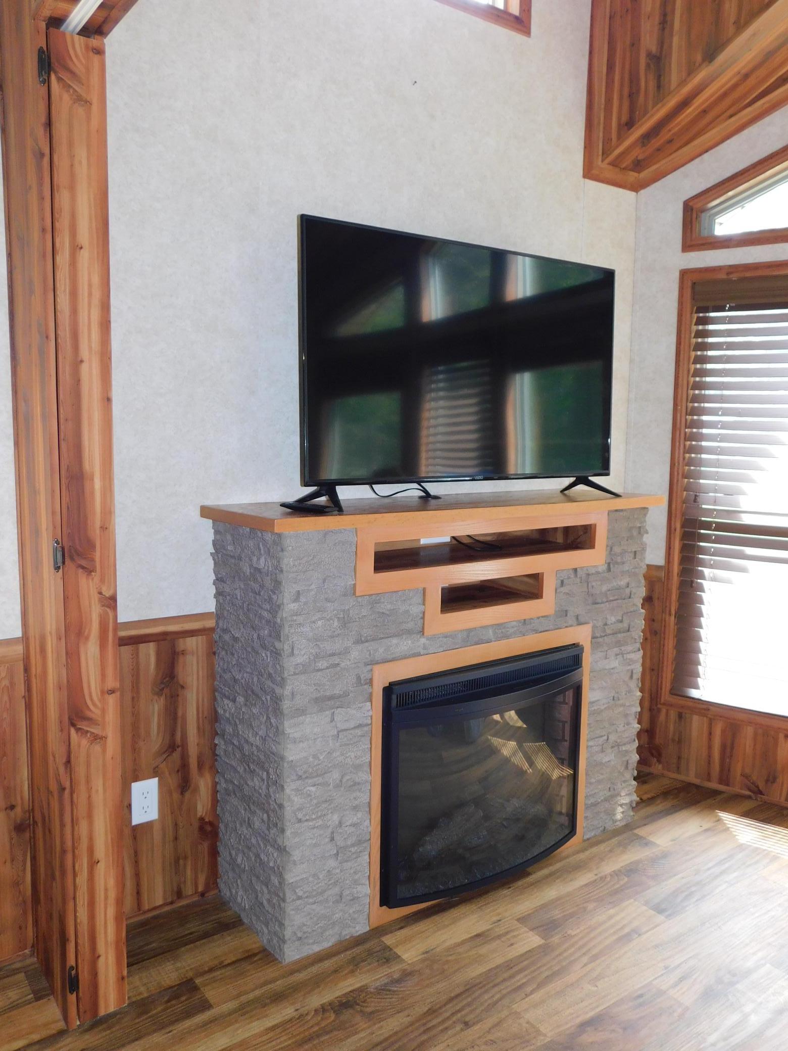 2017 single family home for sale at 29156 State Highway 47 in Aitkin, MN — 1 bed, 1 bath (photo 9 of 51)