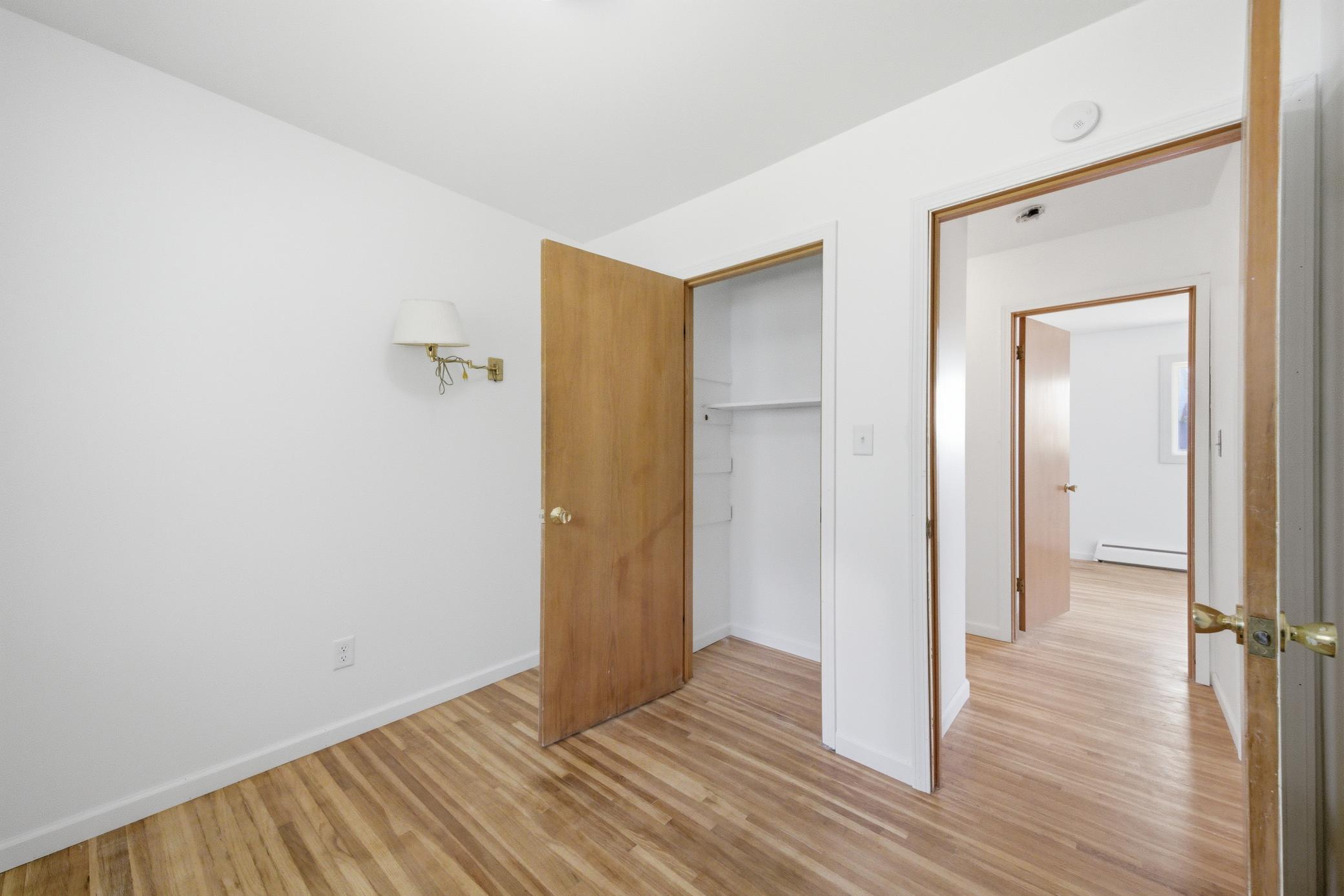 1960 single family home for sale at 2934 10th Street N in Fargo, ND — 4 bed, 2 bath (photo 18 of 53)
