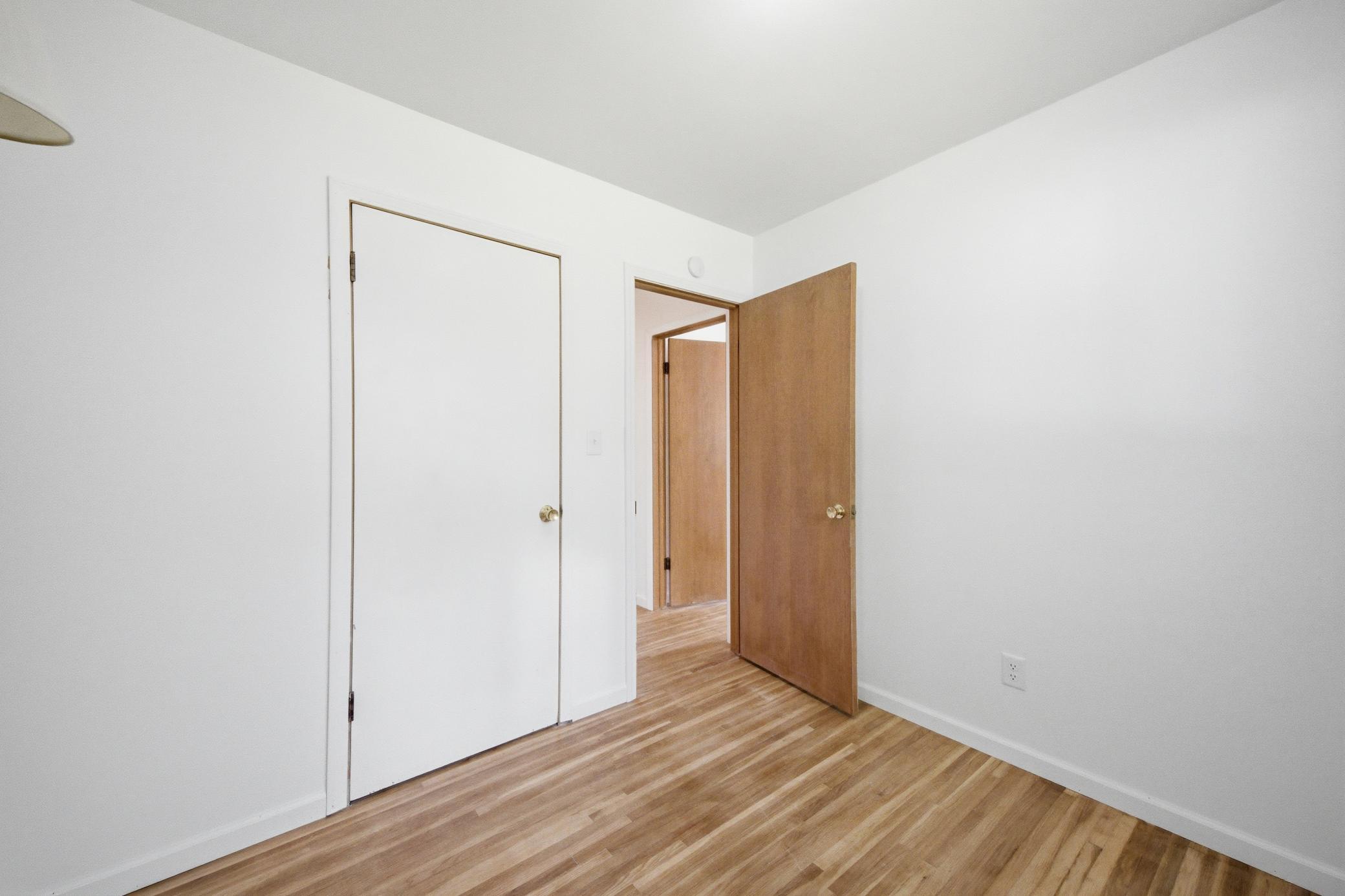 1960 single family home for sale at 2934 10th Street N in Fargo, ND — 4 bed, 2 bath (photo 19 of 53)