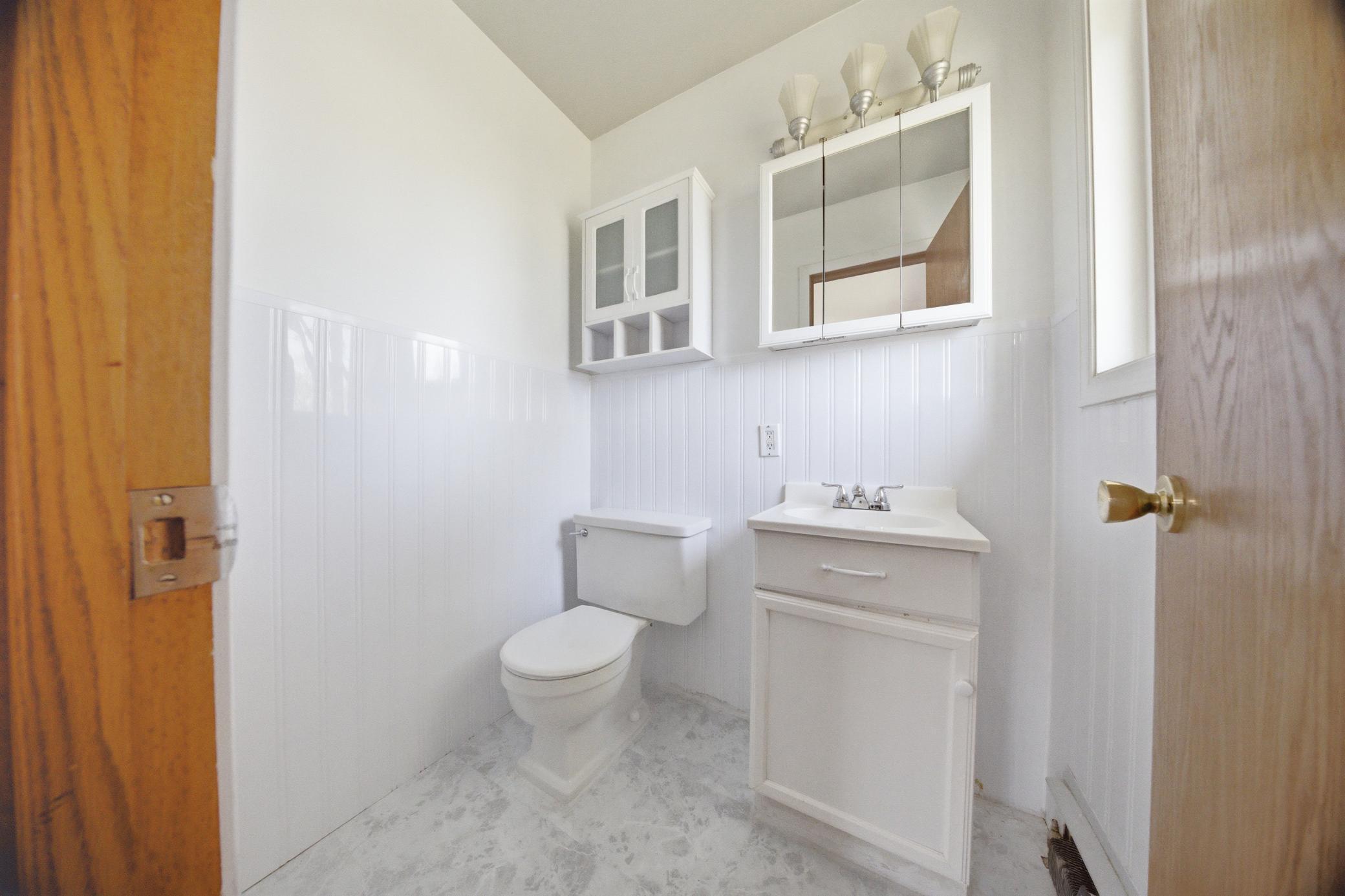 1960 single family home for sale at 2934 10th Street N in Fargo, ND — 4 bed, 2 bath (photo 25 of 53)