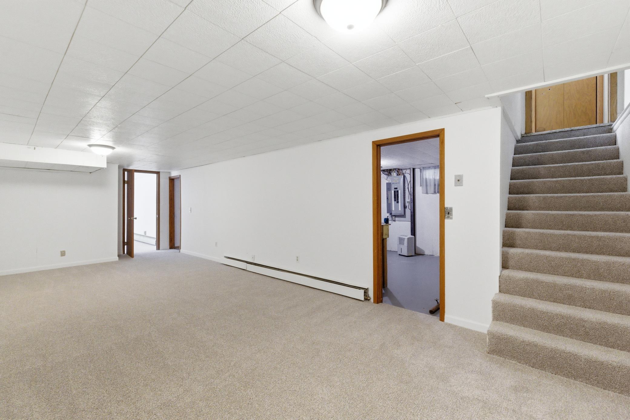 1960 single family home for sale at 2934 10th Street N in Fargo, ND — 4 bed, 2 bath (photo 33 of 53)