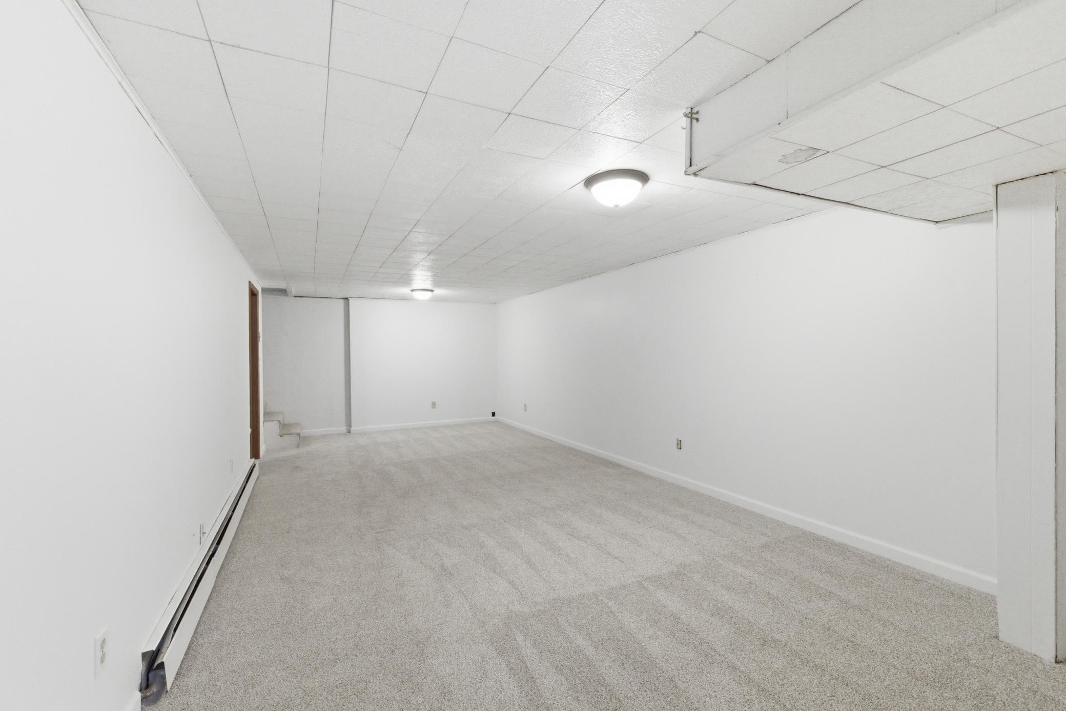 1960 single family home for sale at 2934 10th Street N in Fargo, ND — 4 bed, 2 bath (photo 36 of 53)