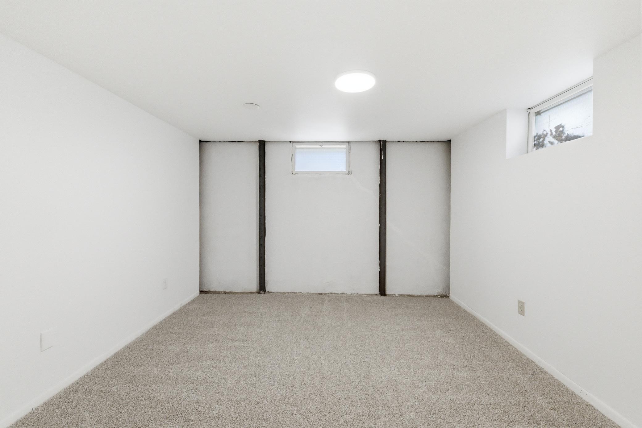 1960 single family home for sale at 2934 10th Street N in Fargo, ND — 4 bed, 2 bath (photo 43 of 53)