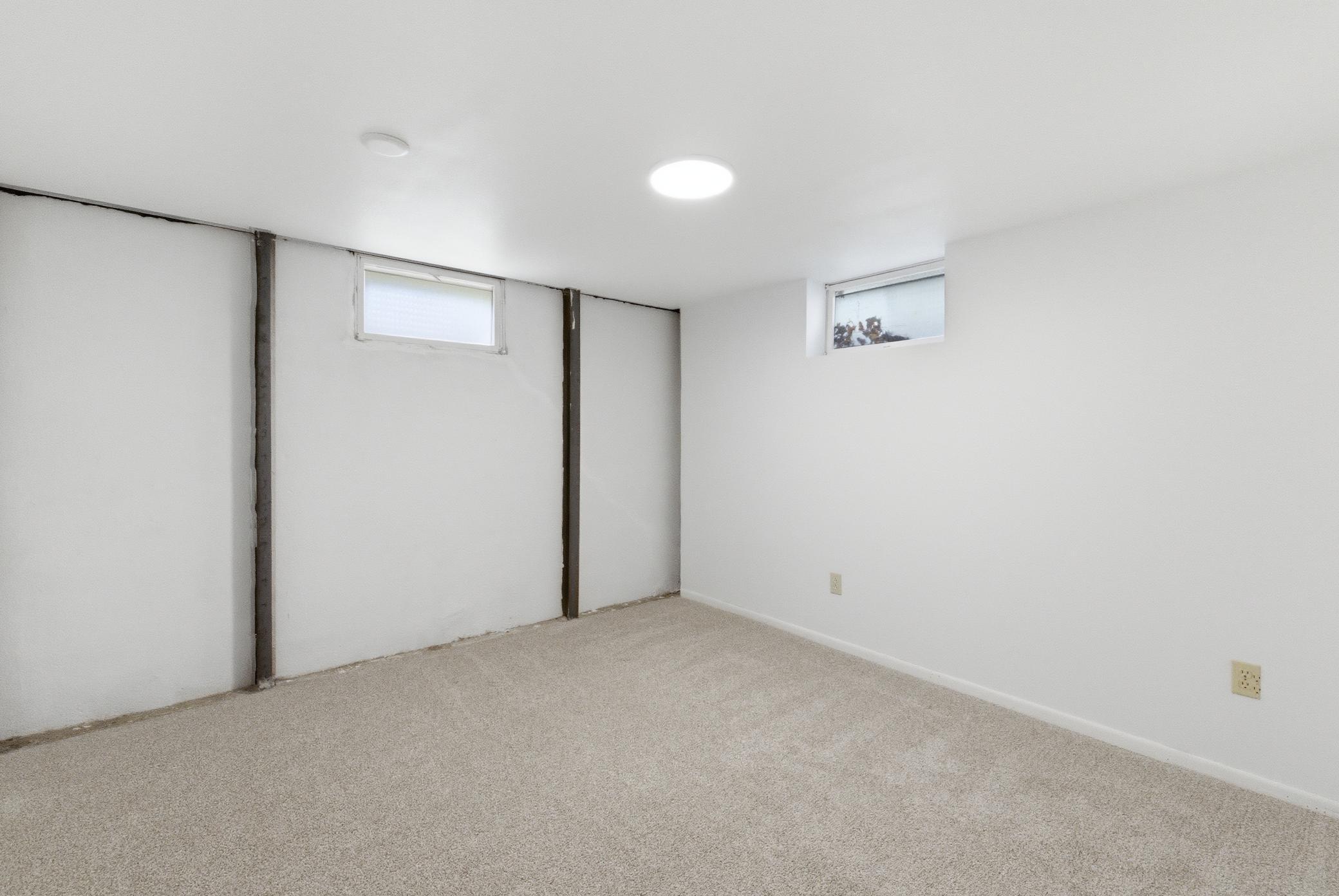 1960 single family home for sale at 2934 10th Street N in Fargo, ND — 4 bed, 2 bath (photo 44 of 53)