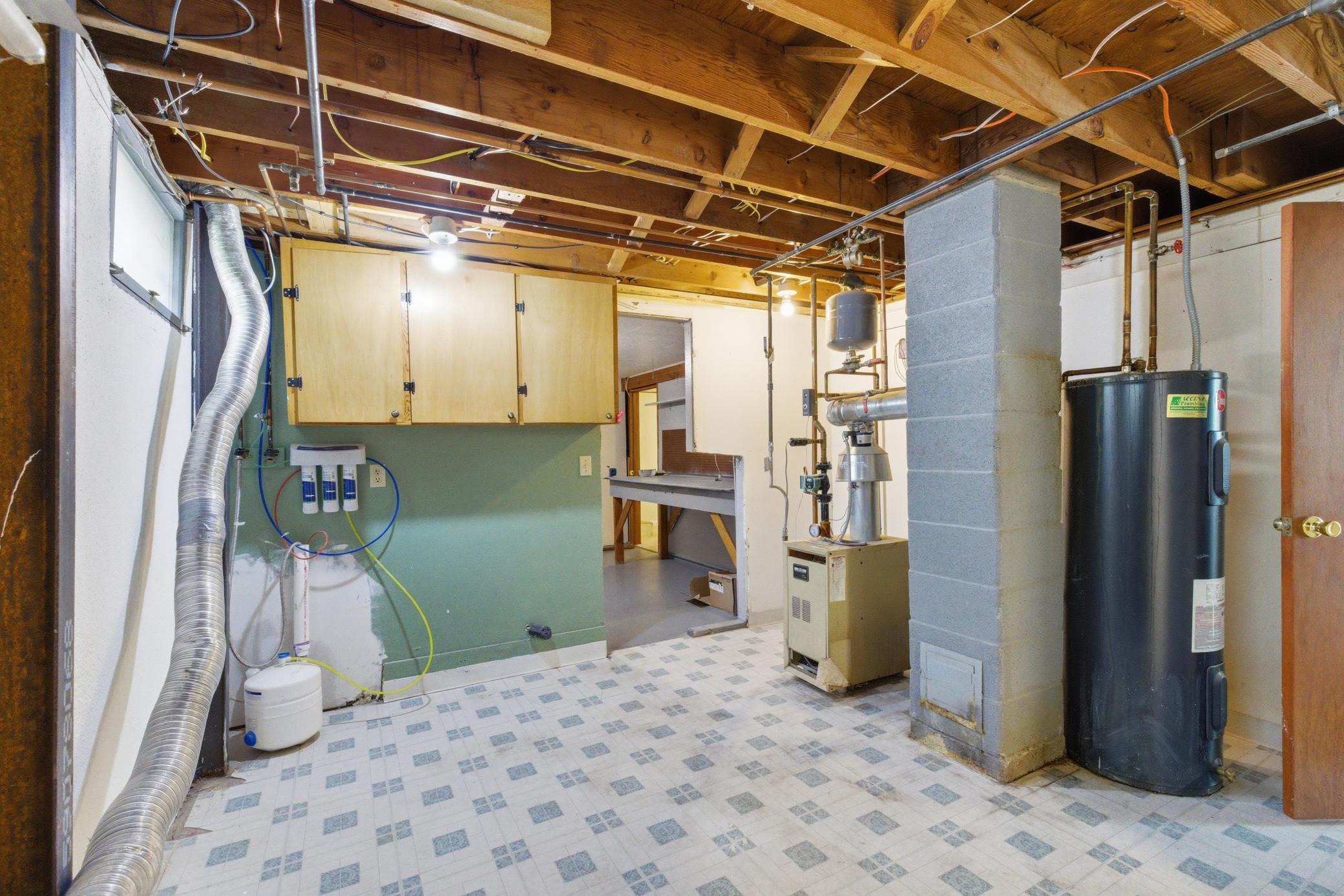 1960 single family home for sale at 2934 10th Street N in Fargo, ND — 4 bed, 2 bath (photo 48 of 53)
