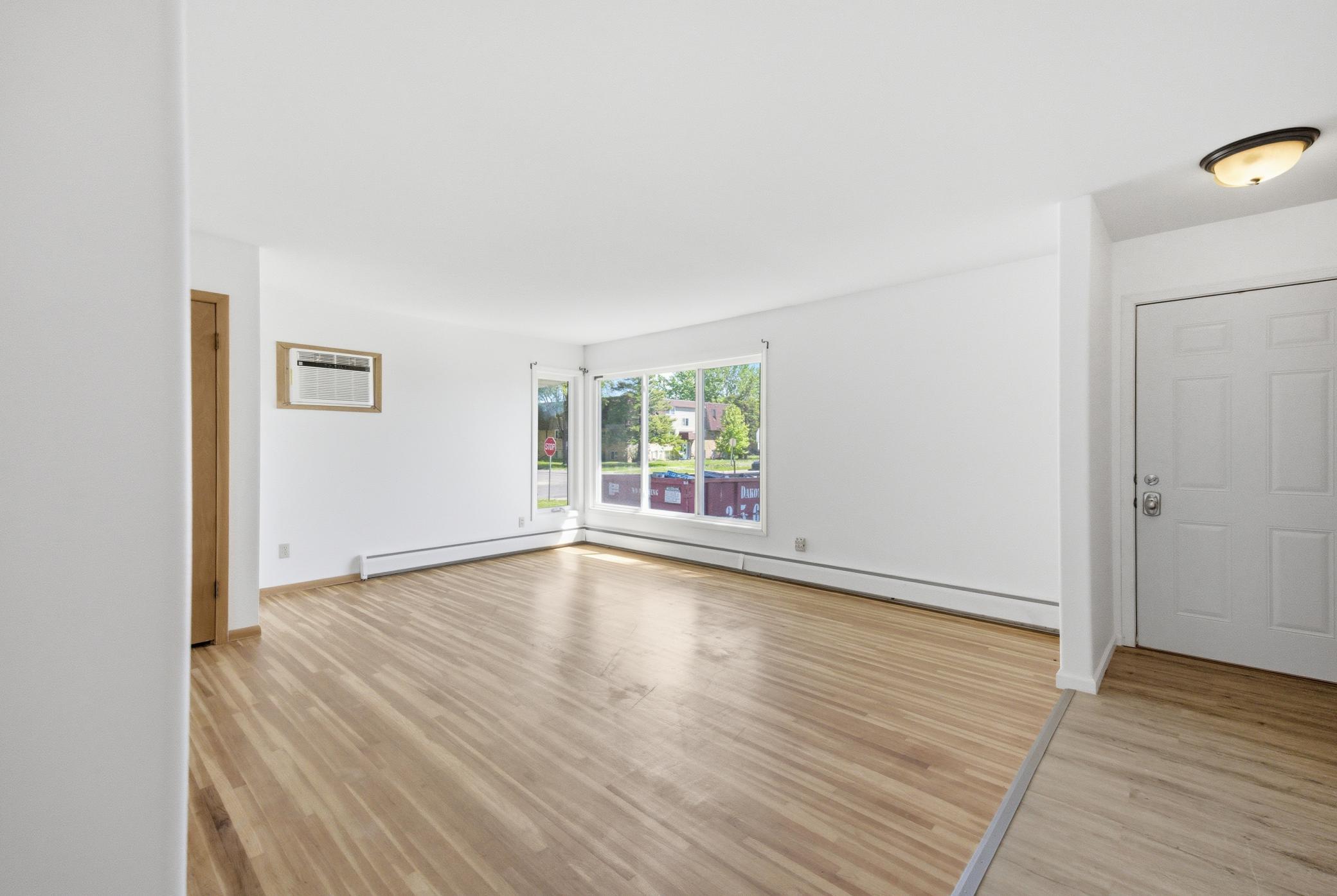 1960 single family home for sale at 2934 10th Street N in Fargo, ND — 4 bed, 2 bath (photo 8 of 53)