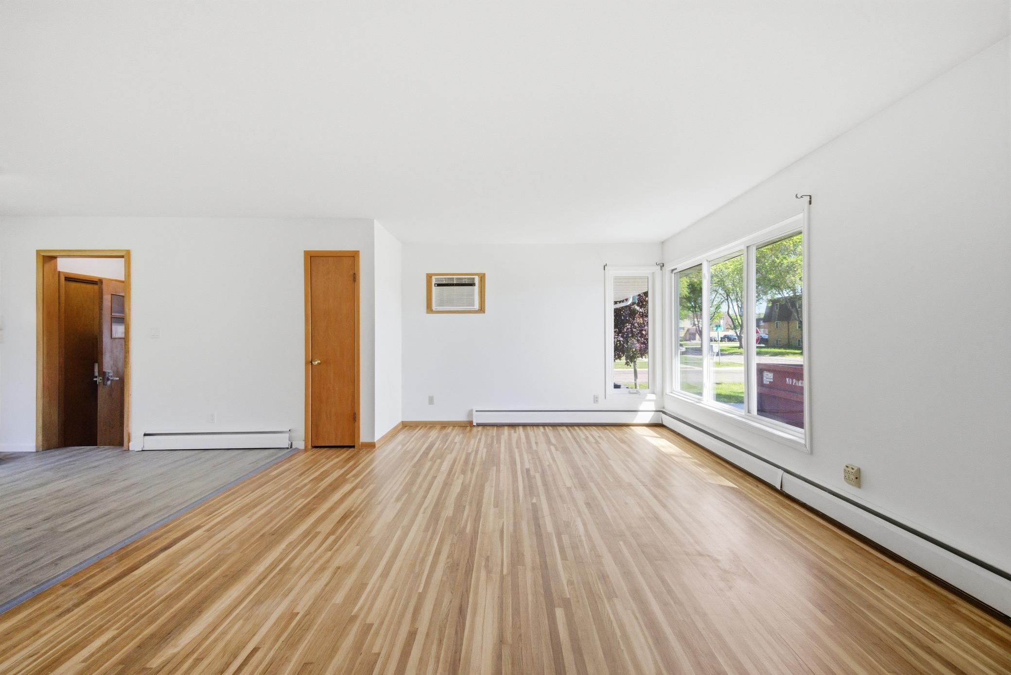 1960 single family home for sale at 2934 10th Street N in Fargo, ND — 4 bed, 2 bath (photo 10 of 53)