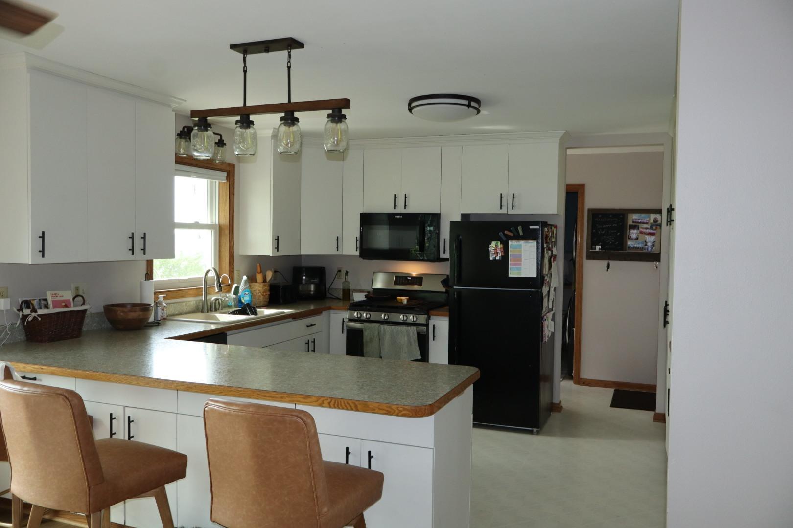 1998 single family home for sale at 21054 Eagle Drive in Osakis, MN — 3 bed, 2 bath (photo 14 of 37)