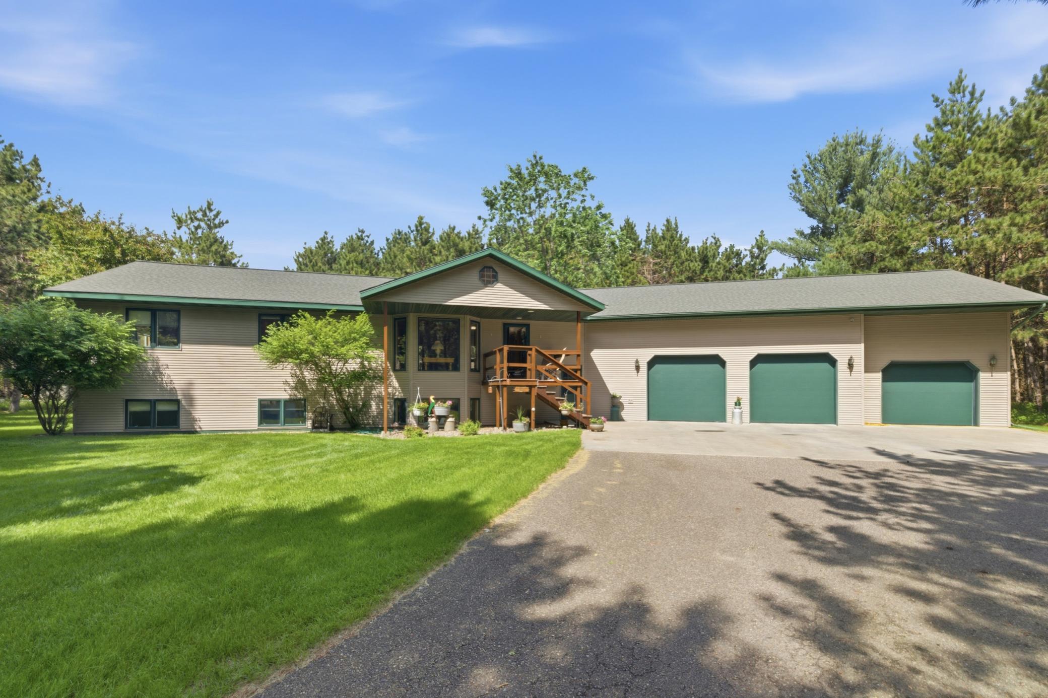 2000 single family home for sale at 1552 Harrison Drive SW in Brainerd, MN — 4 bed, 3 bath
