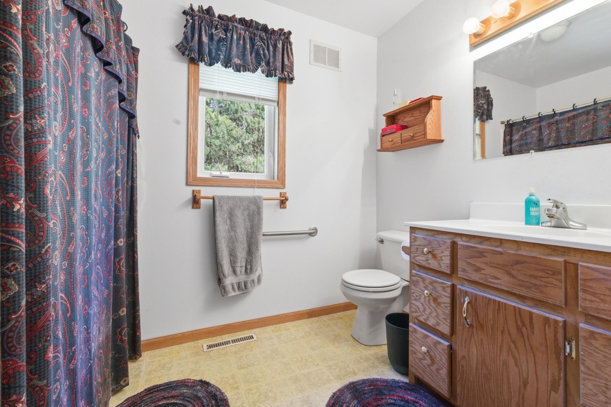 2000 single family home for sale at 1552 Harrison Drive SW in Brainerd, MN — 4 bed, 3 bath (photo 12 of 38)