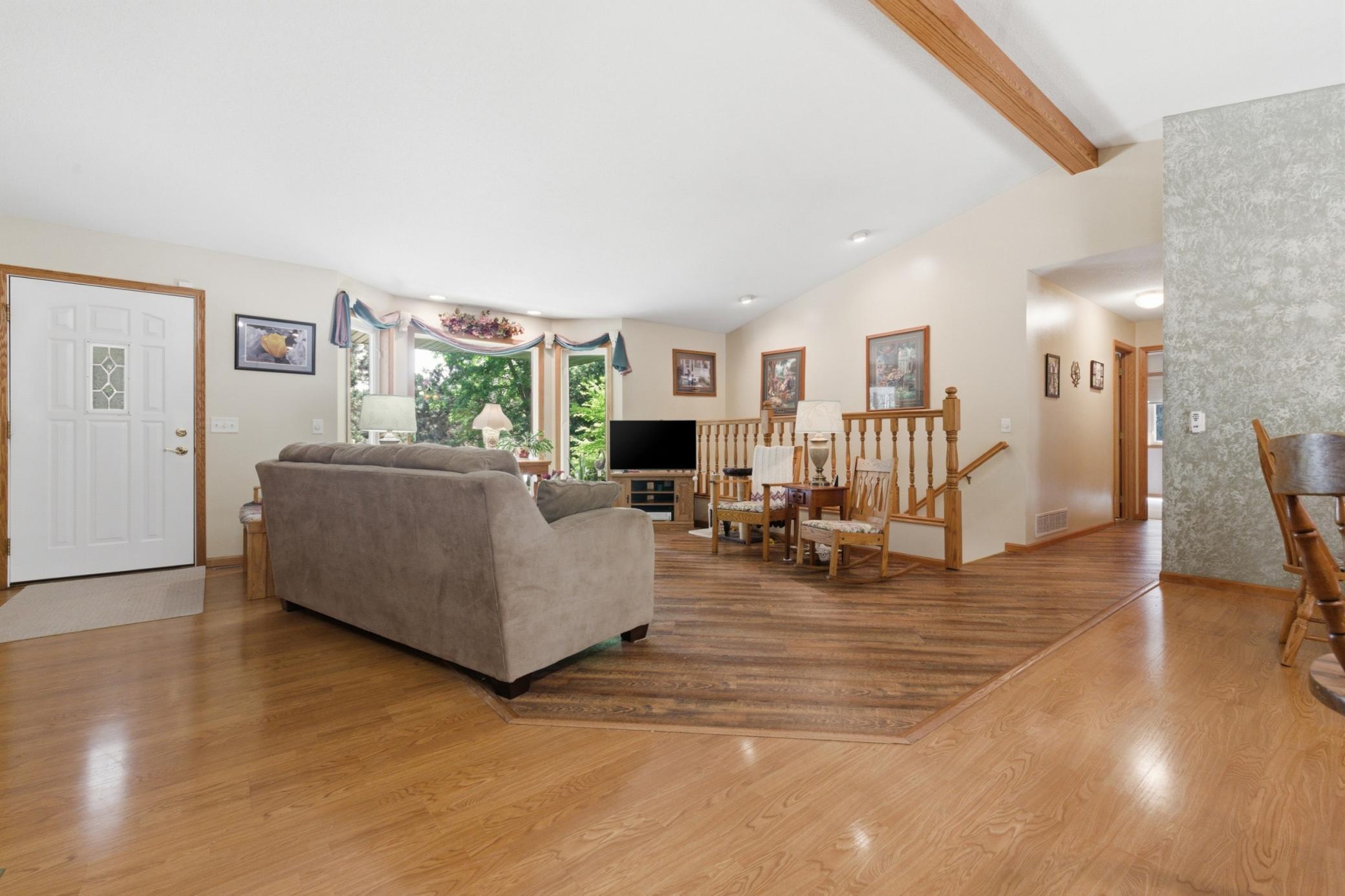 2000 single family home for sale at 1552 Harrison Drive SW in Brainerd, MN — 4 bed, 3 bath (photo 4 of 38)