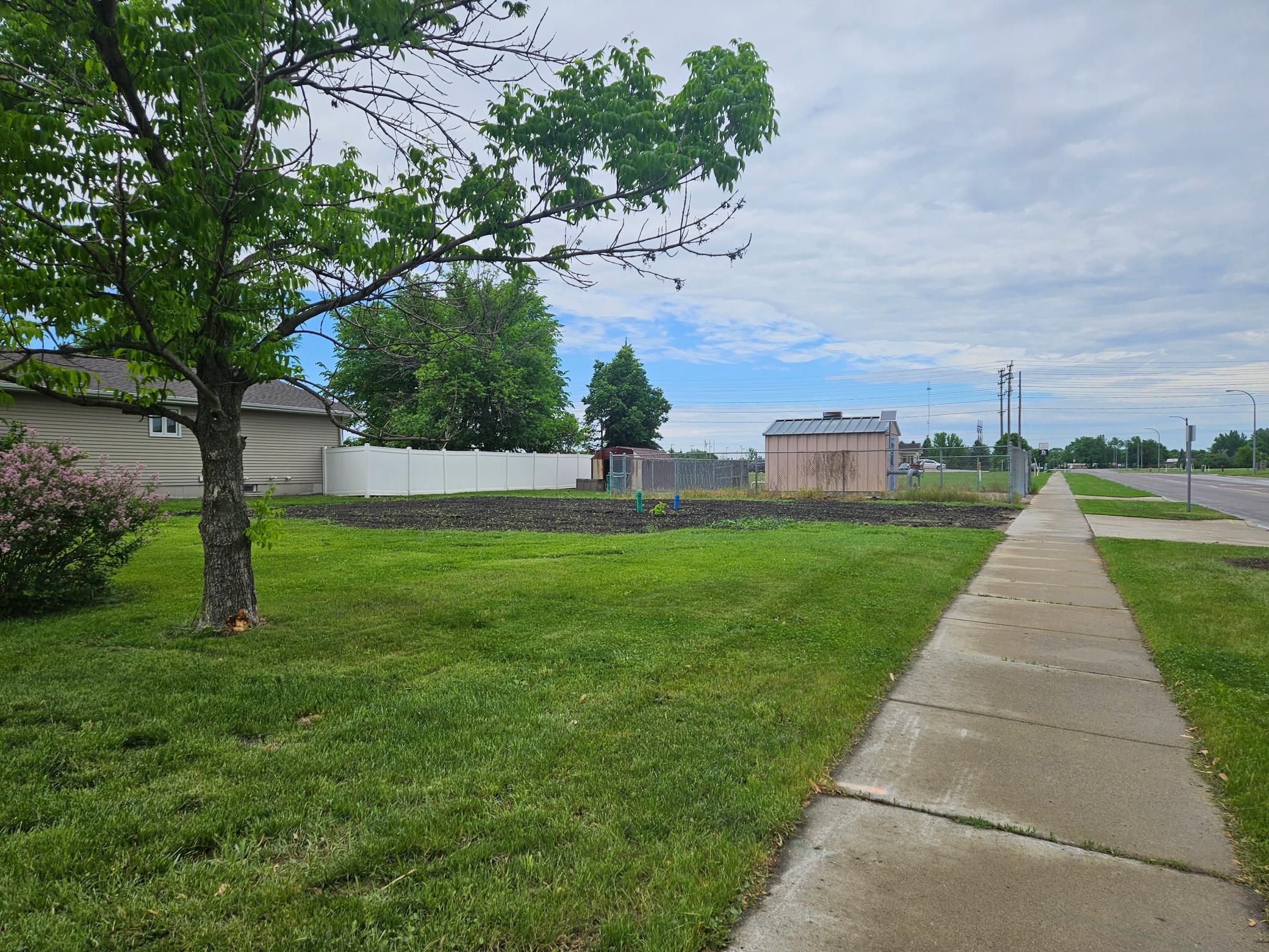1801 4th Street N, Wahpeton ND 58075 - Photo 2 of 3