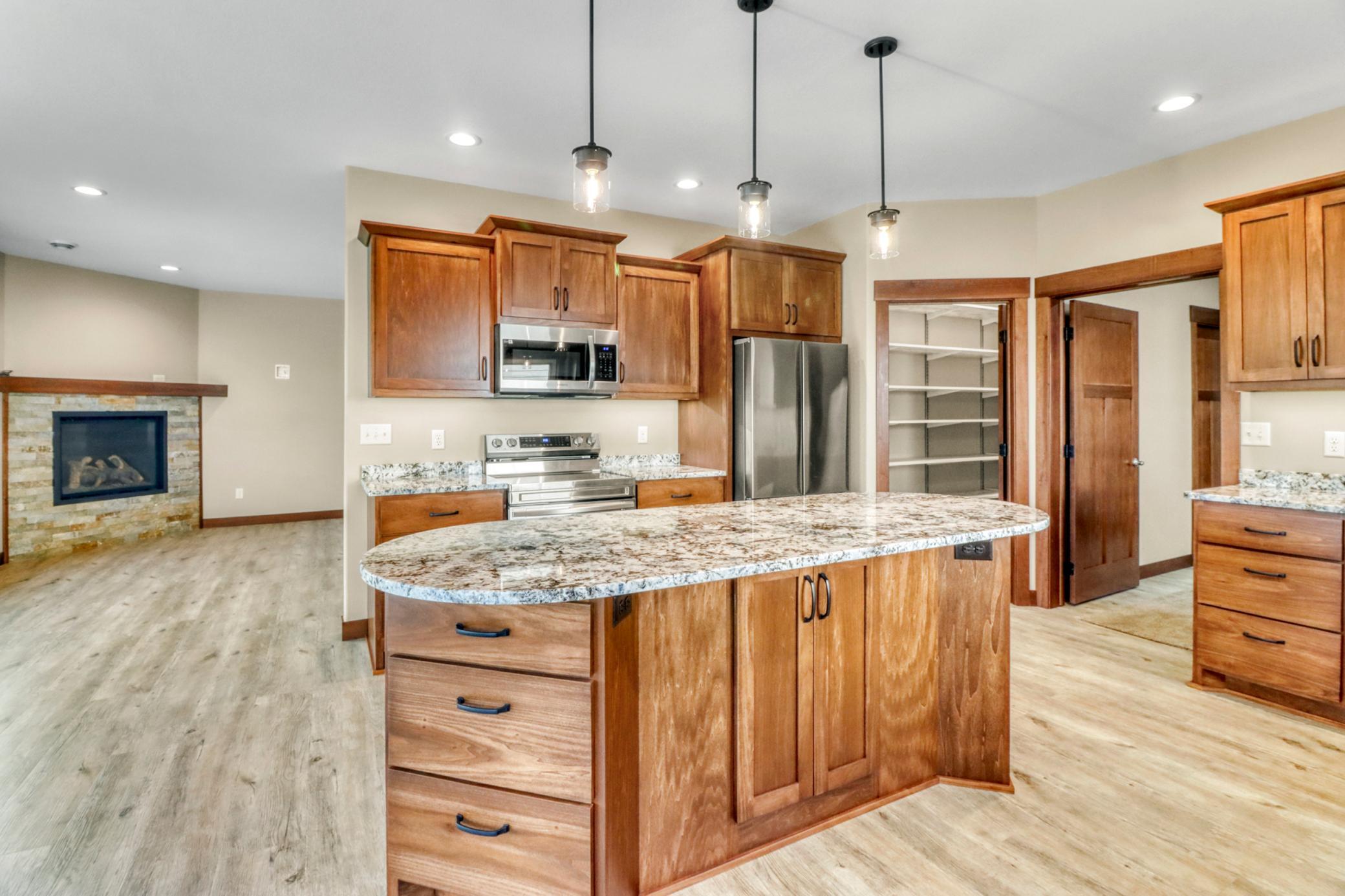 2023 twin home for sale at 830 Lake Forest Circle in Detroit Lakes, MN — 2 bed, 2 bath (photo 11 of 43)