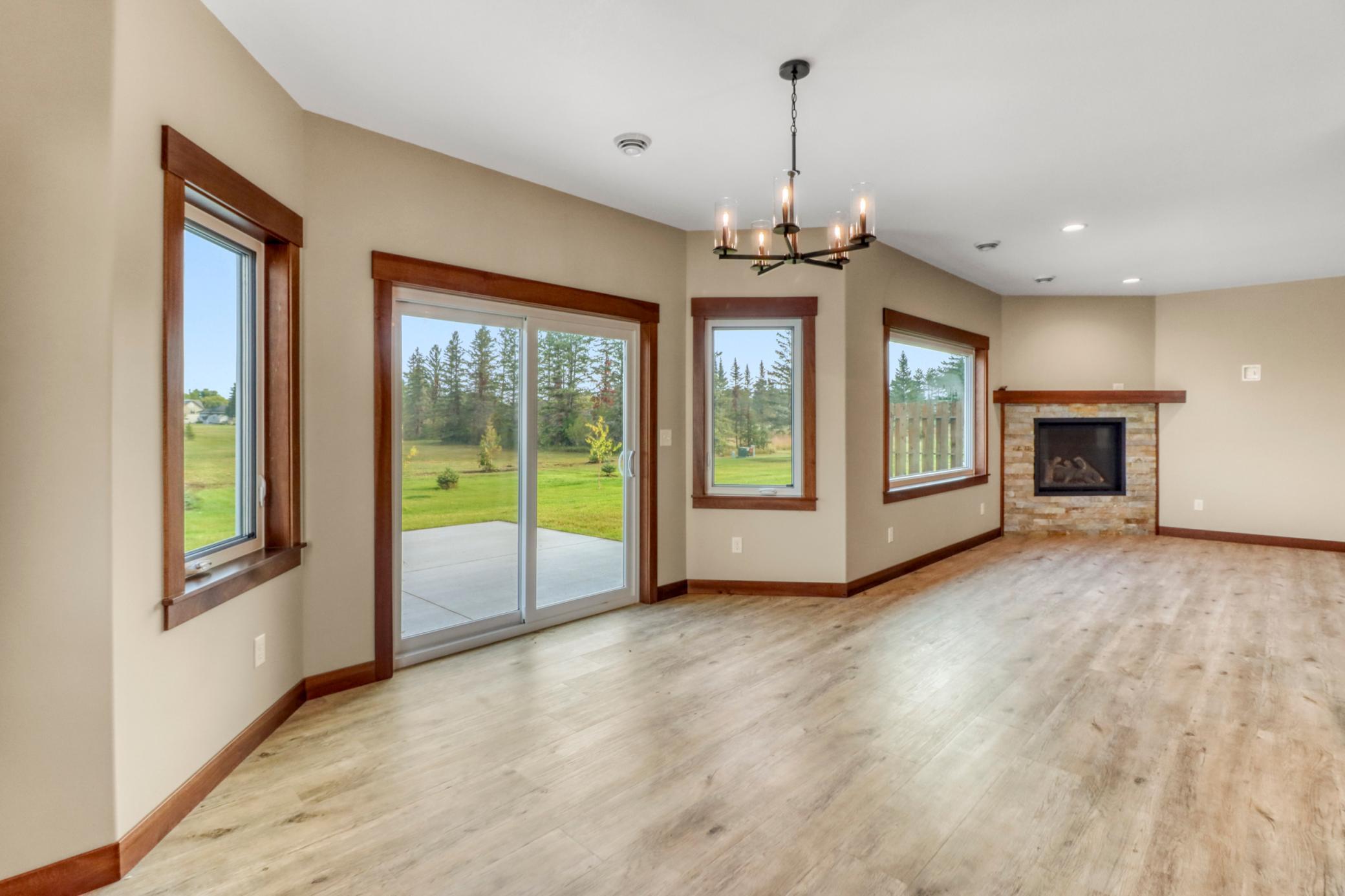2023 twin home for sale at 830 Lake Forest Circle in Detroit Lakes, MN — 2 bed, 2 bath (photo 17 of 43)