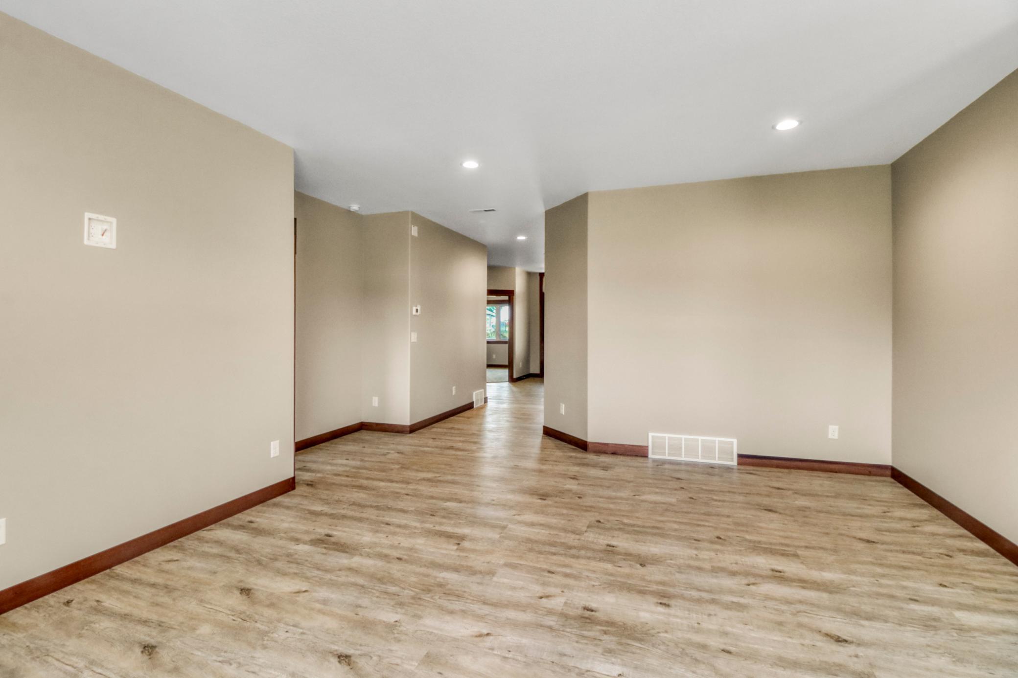 2023 twin home for sale at 830 Lake Forest Circle in Detroit Lakes, MN — 2 bed, 2 bath (photo 24 of 43)