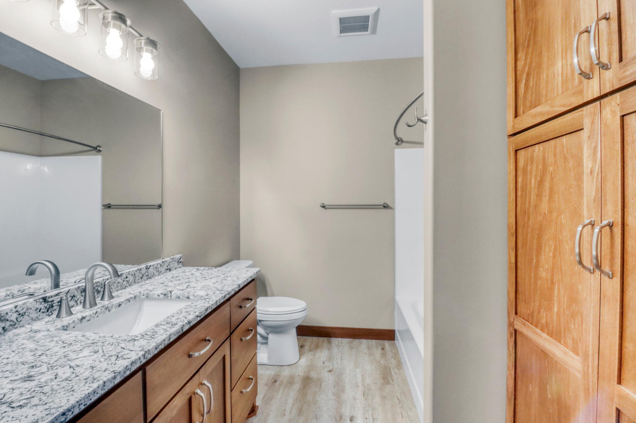 2023 twin home for sale at 830 Lake Forest Circle in Detroit Lakes, MN — 2 bed, 2 bath (photo 27 of 43)