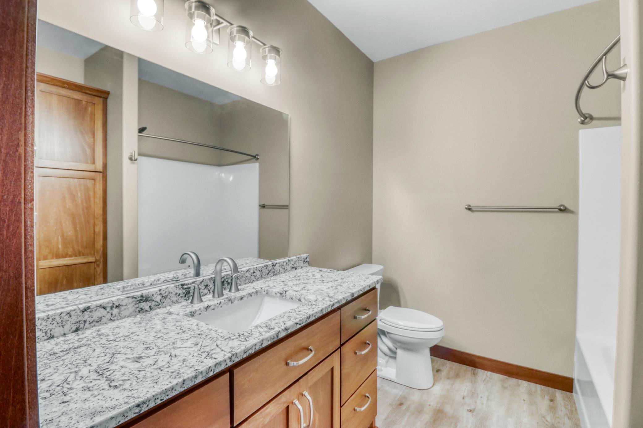 2023 twin home for sale at 830 Lake Forest Circle in Detroit Lakes, MN — 2 bed, 2 bath (photo 30 of 43)