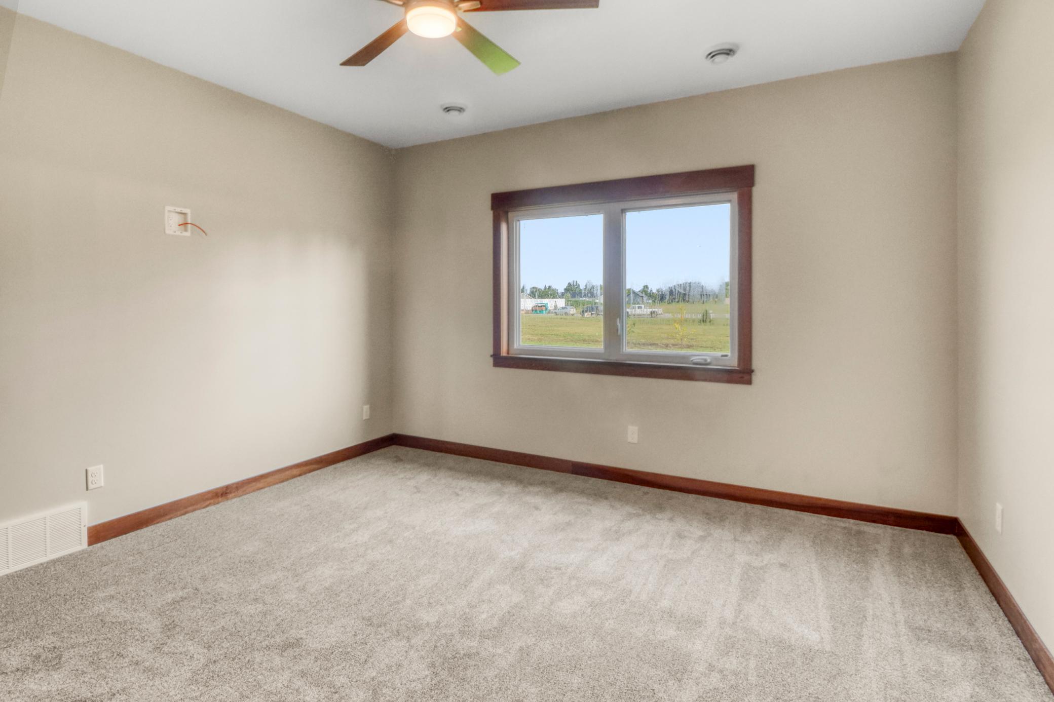 2023 twin home for sale at 830 Lake Forest Circle in Detroit Lakes, MN — 2 bed, 2 bath (photo 39 of 43)