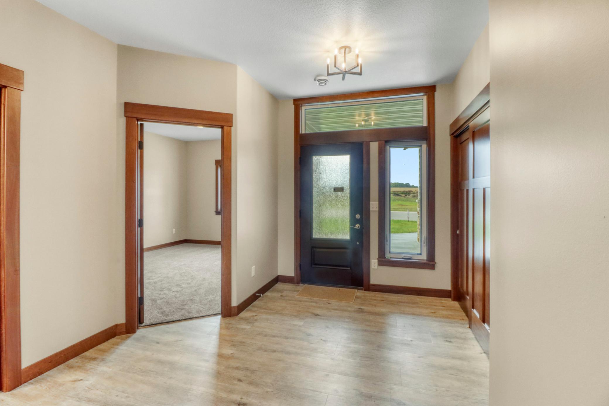 2023 twin home for sale at 830 Lake Forest Circle in Detroit Lakes, MN — 2 bed, 2 bath (photo 7 of 43)