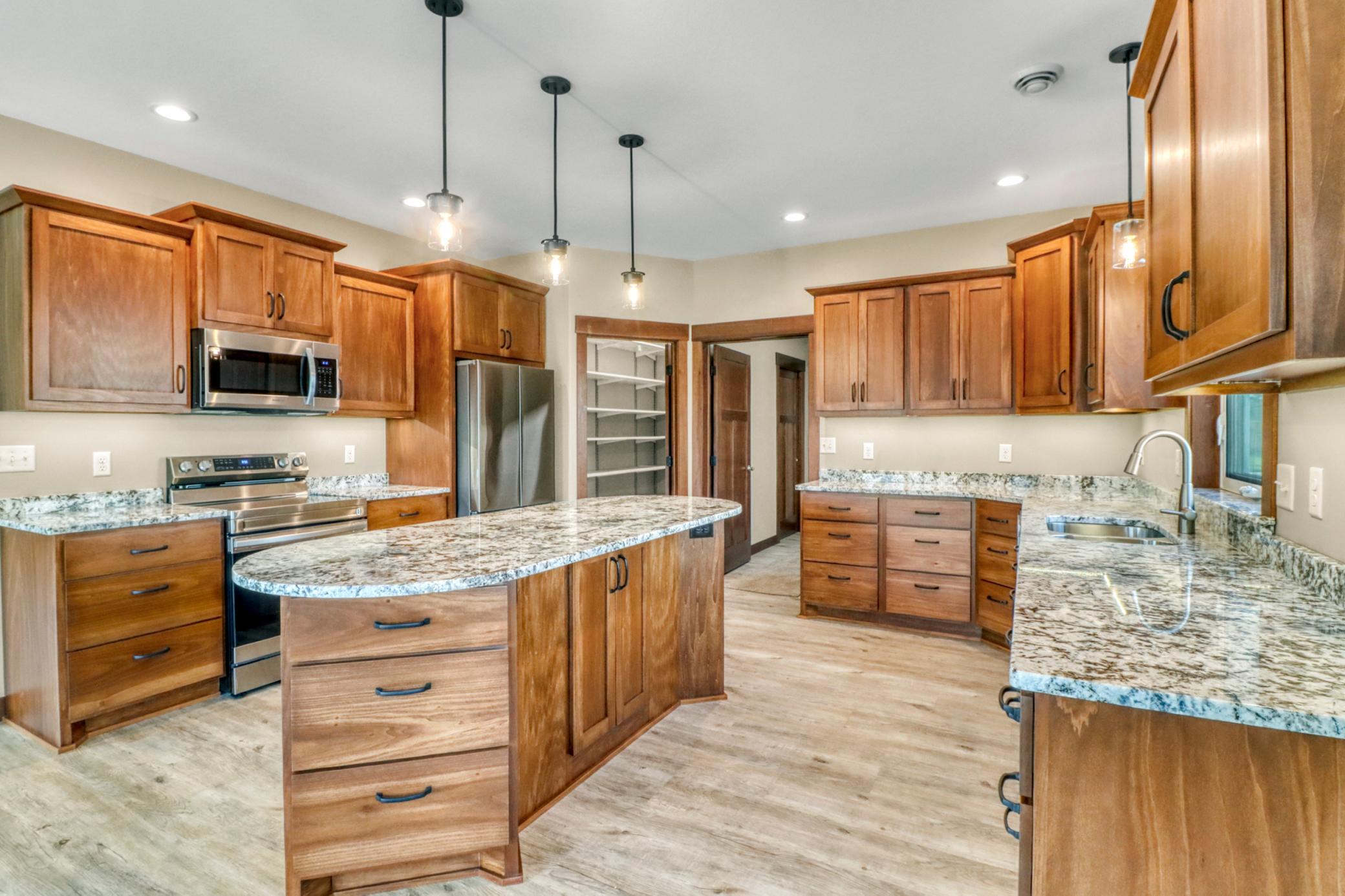 2023 twin home for sale at 830 Lake Forest Circle in Detroit Lakes, MN — 2 bed, 2 bath (photo 10 of 43)