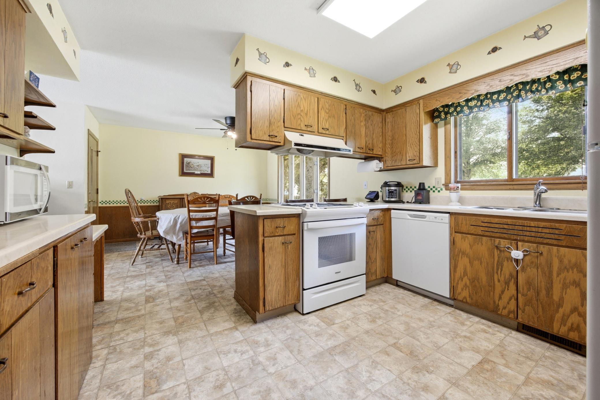 1304 26th Avenue S, Moorhead MN 56560 - Photo 9 of 26
