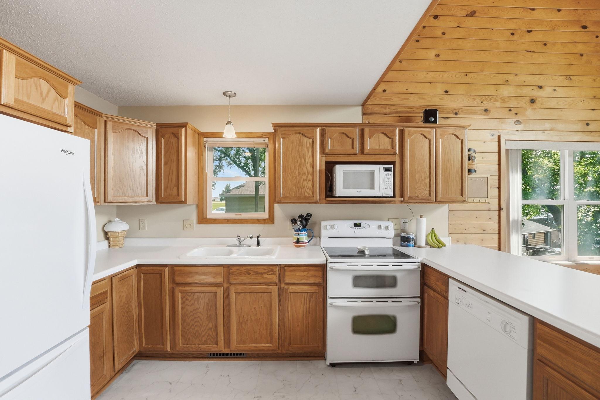 1999 single family home for sale at 2617 Lake Street E in Osakis, MN — 2 bed, 2 bath (photo 13 of 41)