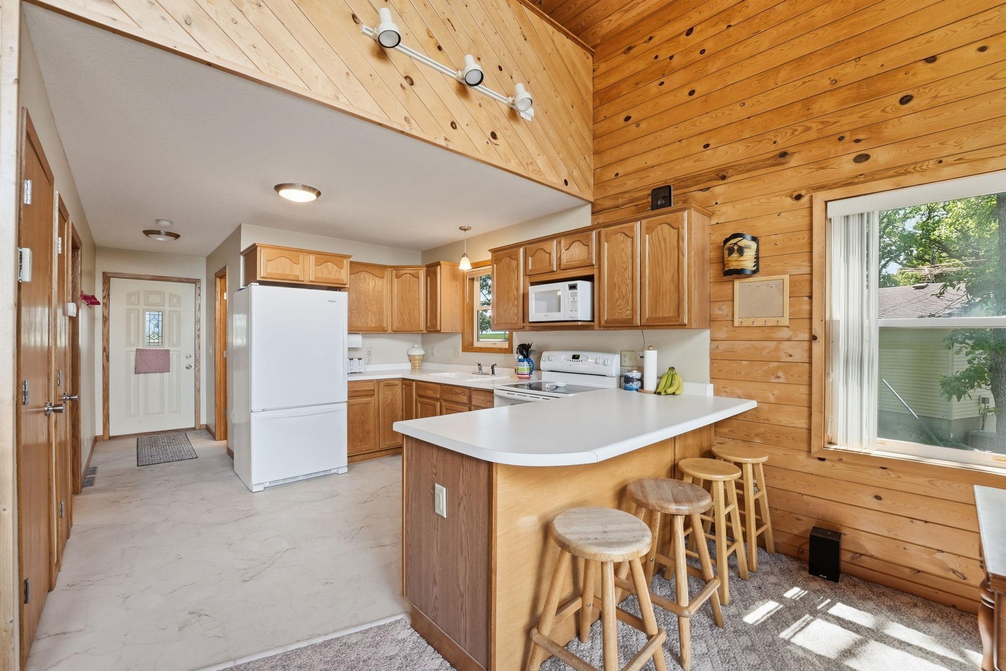 1999 single family home for sale at 2617 Lake Street E in Osakis, MN — 2 bed, 2 bath (photo 15 of 41)