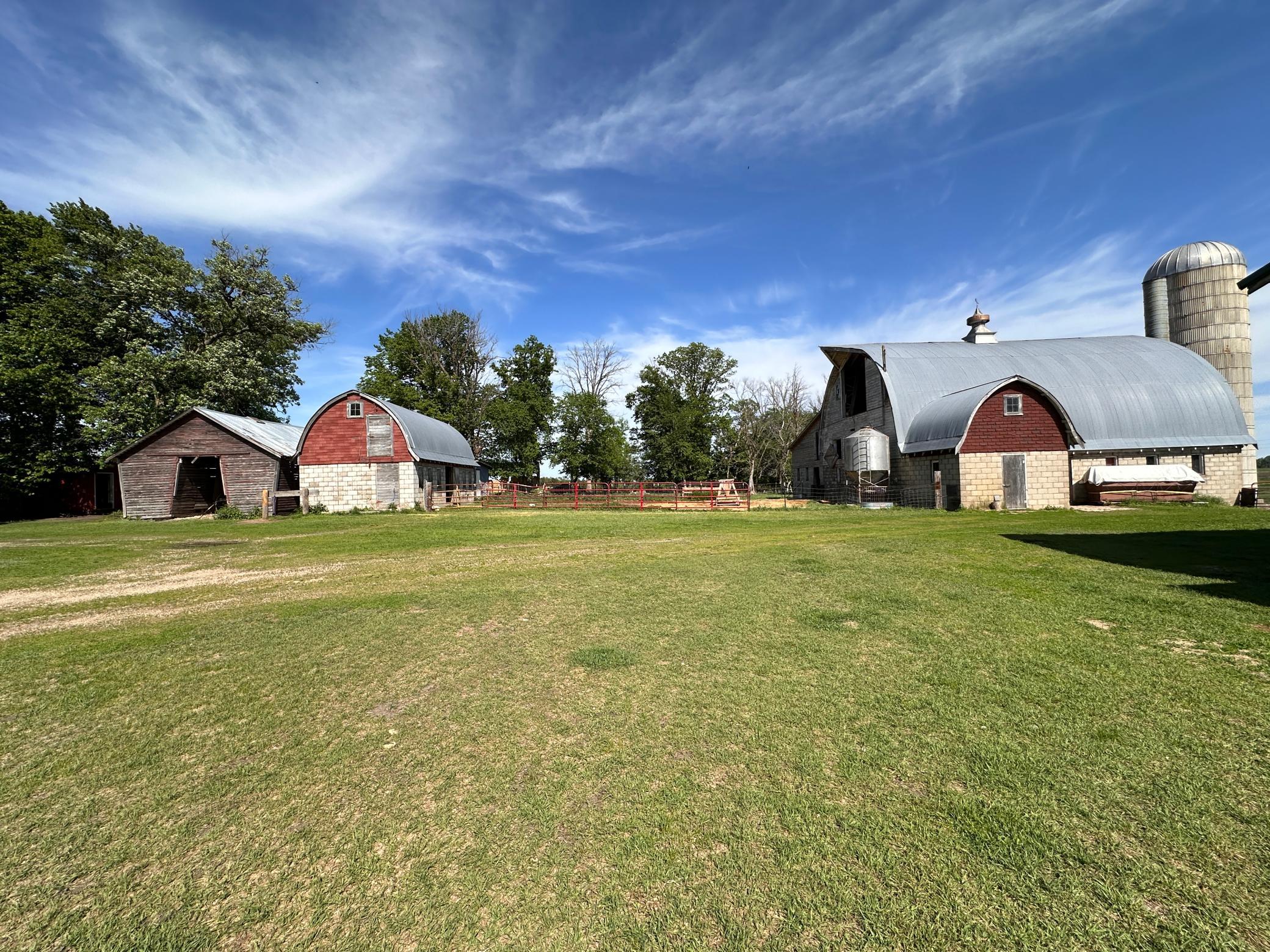 2001 single family home for sale at 27858 570th Avenue in Deer Creek, MN — 6 bed, 1 bath (photo 22 of 35)