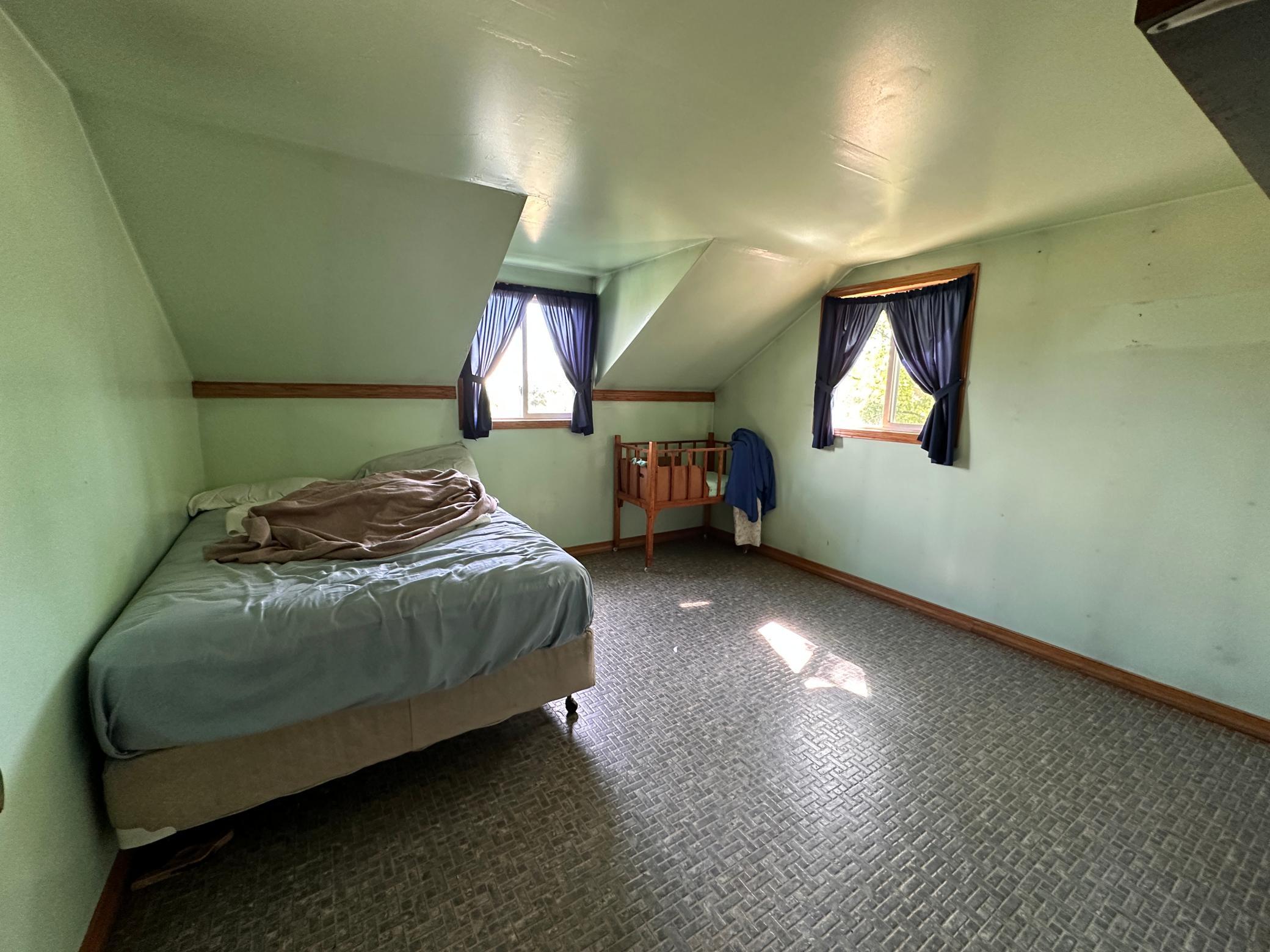 2001 single family home for sale at 27858 570th Avenue in Deer Creek, MN — 6 bed, 1 bath (photo 8 of 35)