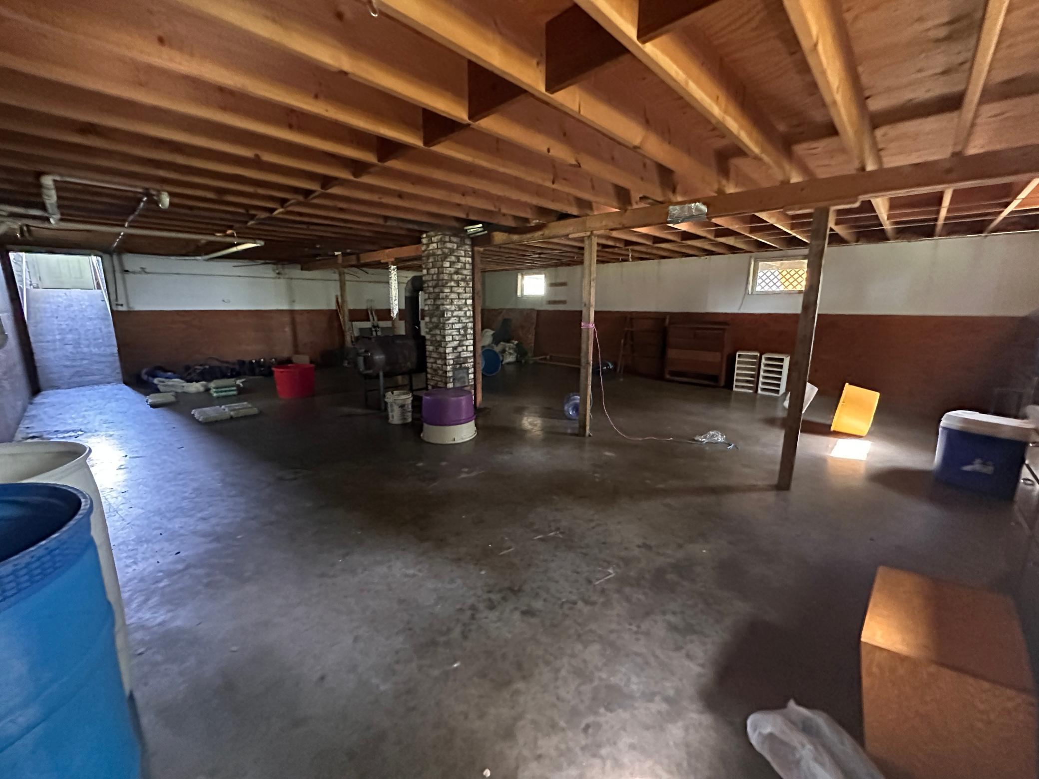 2001 single family home for sale at 27858 570th Avenue in Deer Creek, MN — 6 bed, 1 bath (photo 9 of 35)