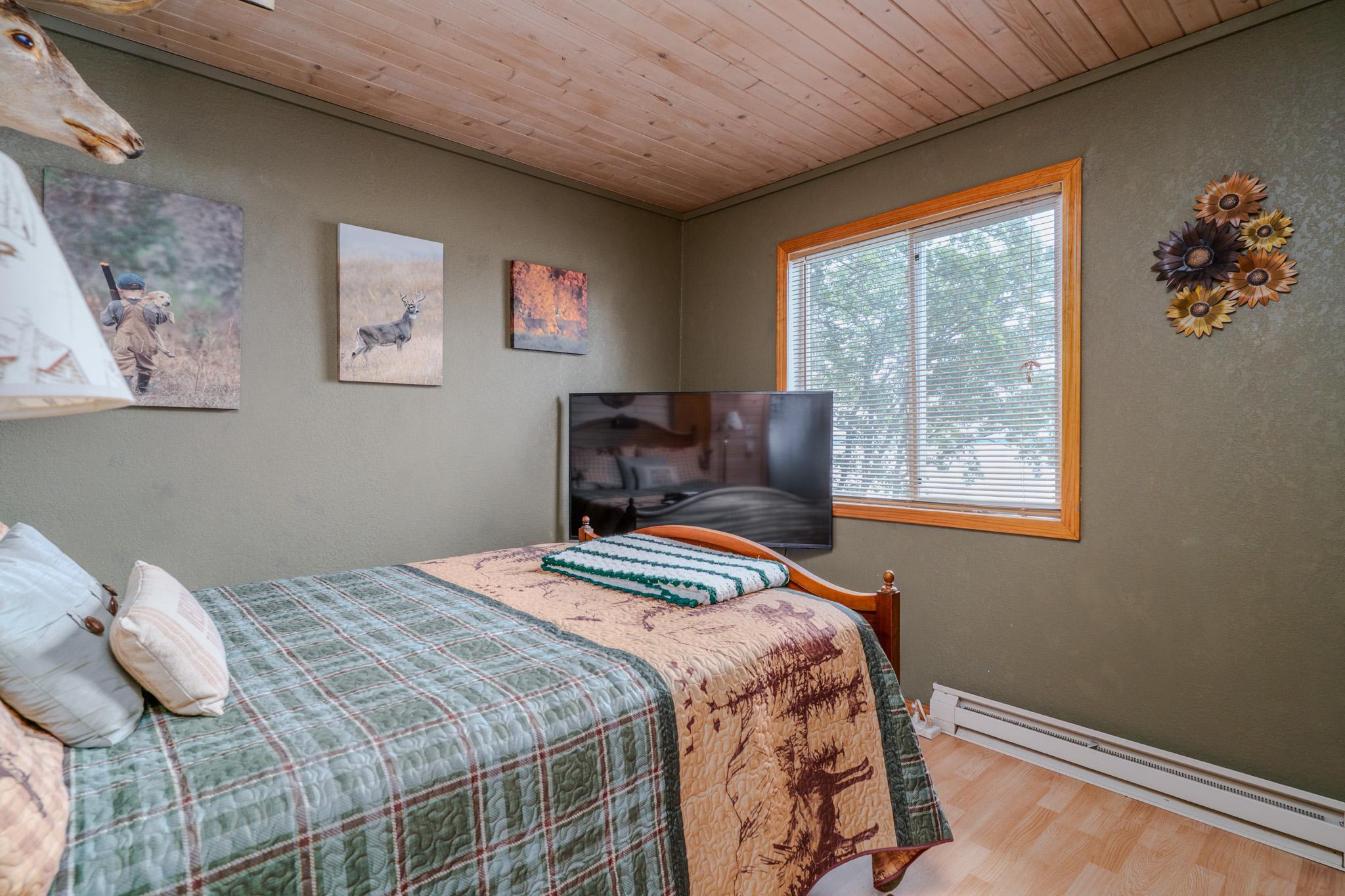 1960 single family home for sale at 15841 Sandy Beach Road SE in Mentor, MN — 2 bed, 2 bath (photo 11 of 41)