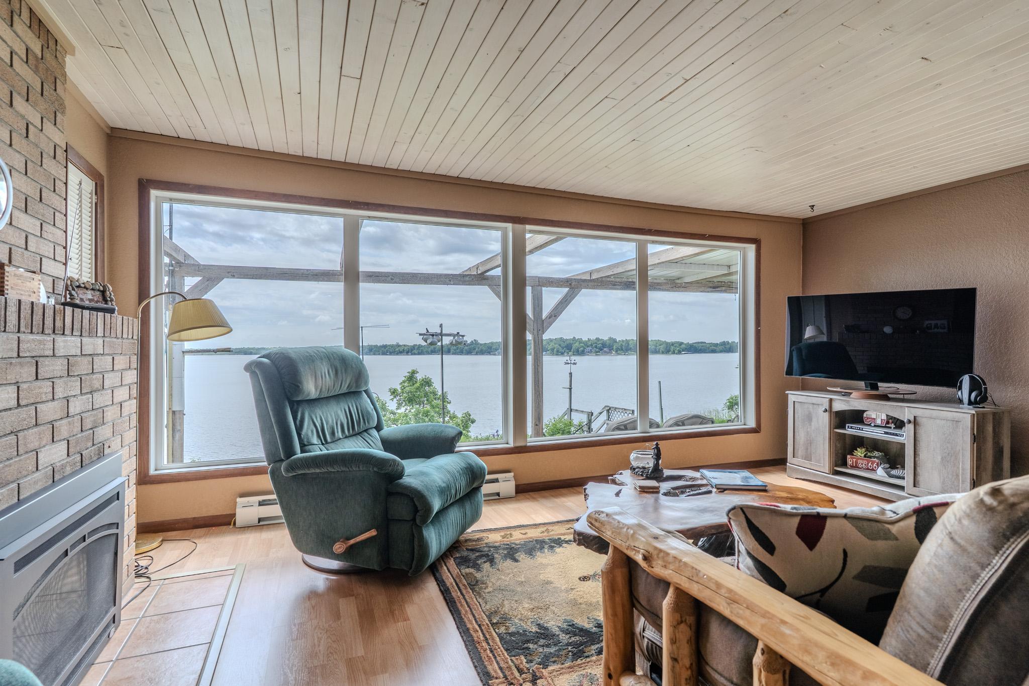 1960 single family home for sale at 15841 Sandy Beach Road SE in Mentor, MN — 2 bed, 2 bath (photo 5 of 41)